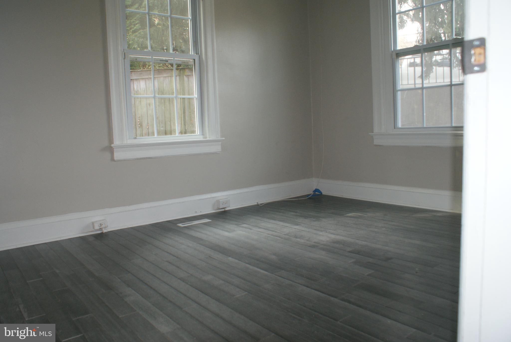 SEVEN OAKS - Residential Lease