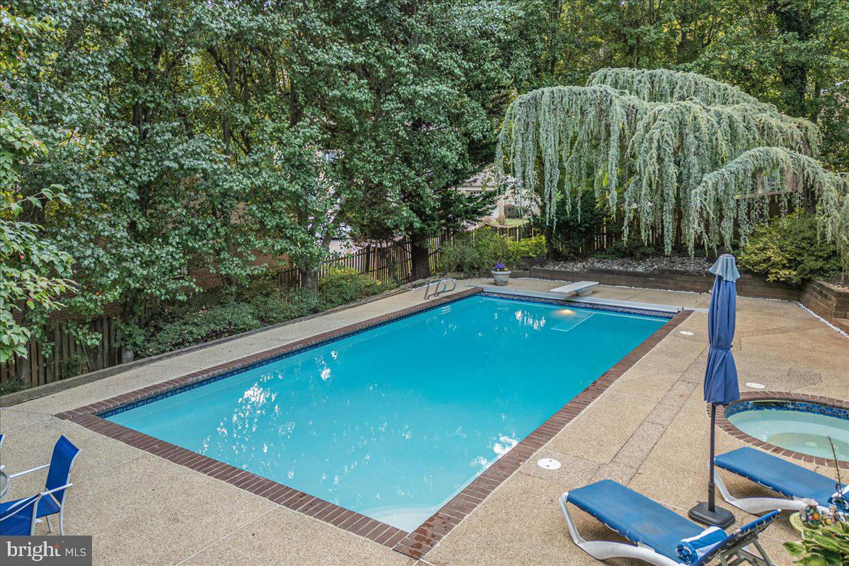 FALLSREACH - Residential