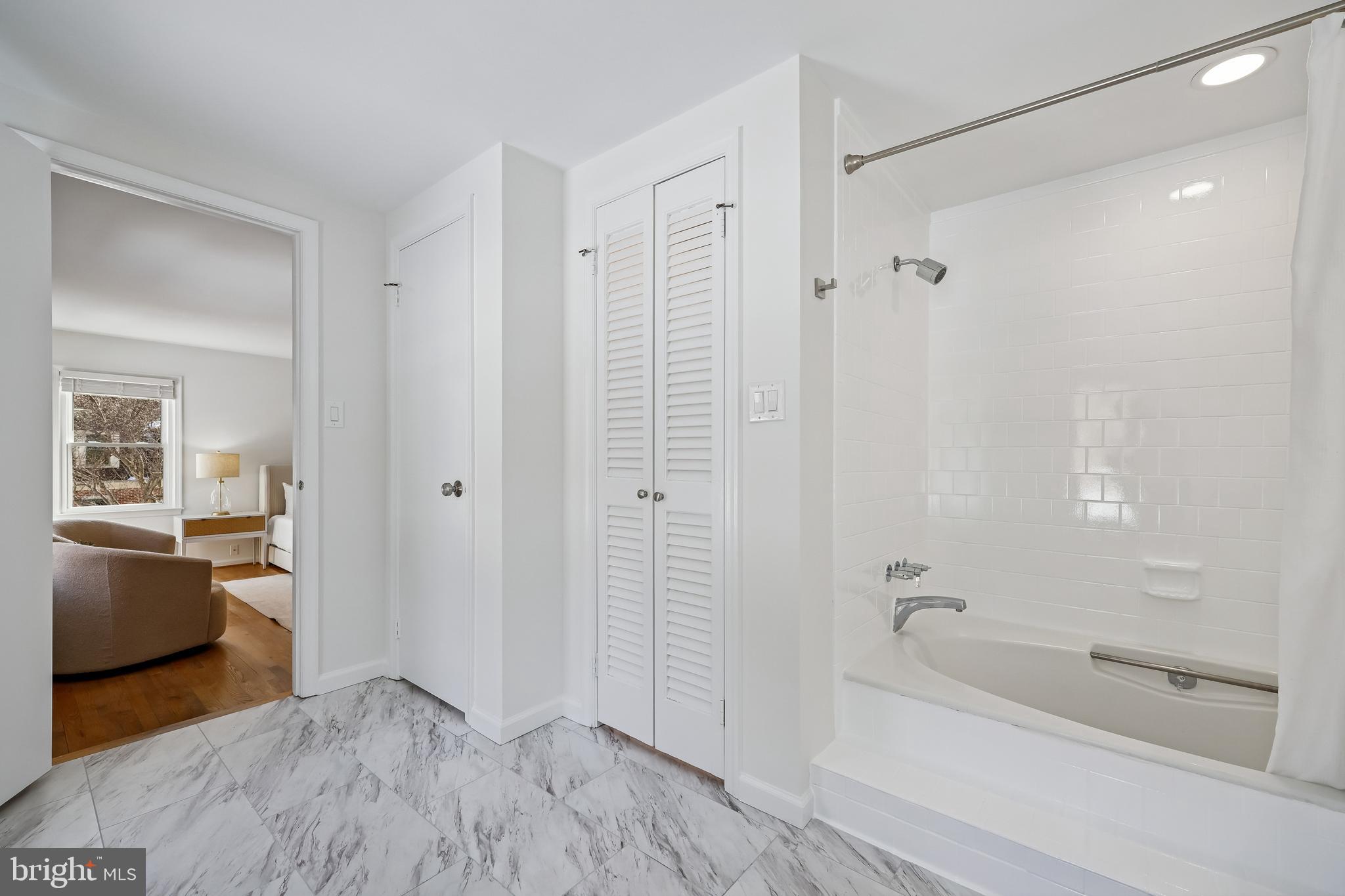 FALLSREACH - Residential