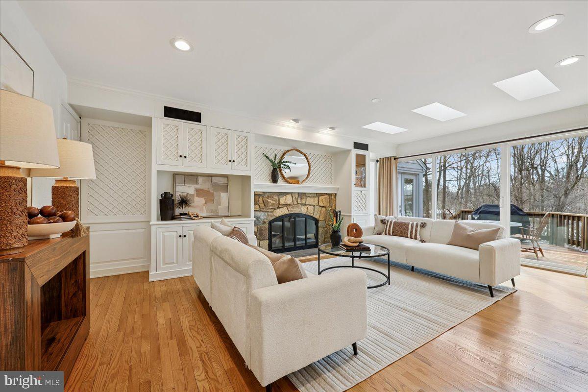 FALLSREACH - Residential