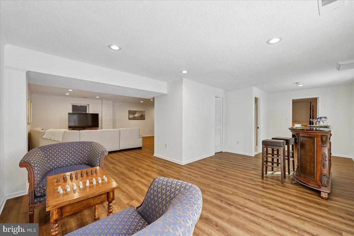 FALLSREACH - Residential