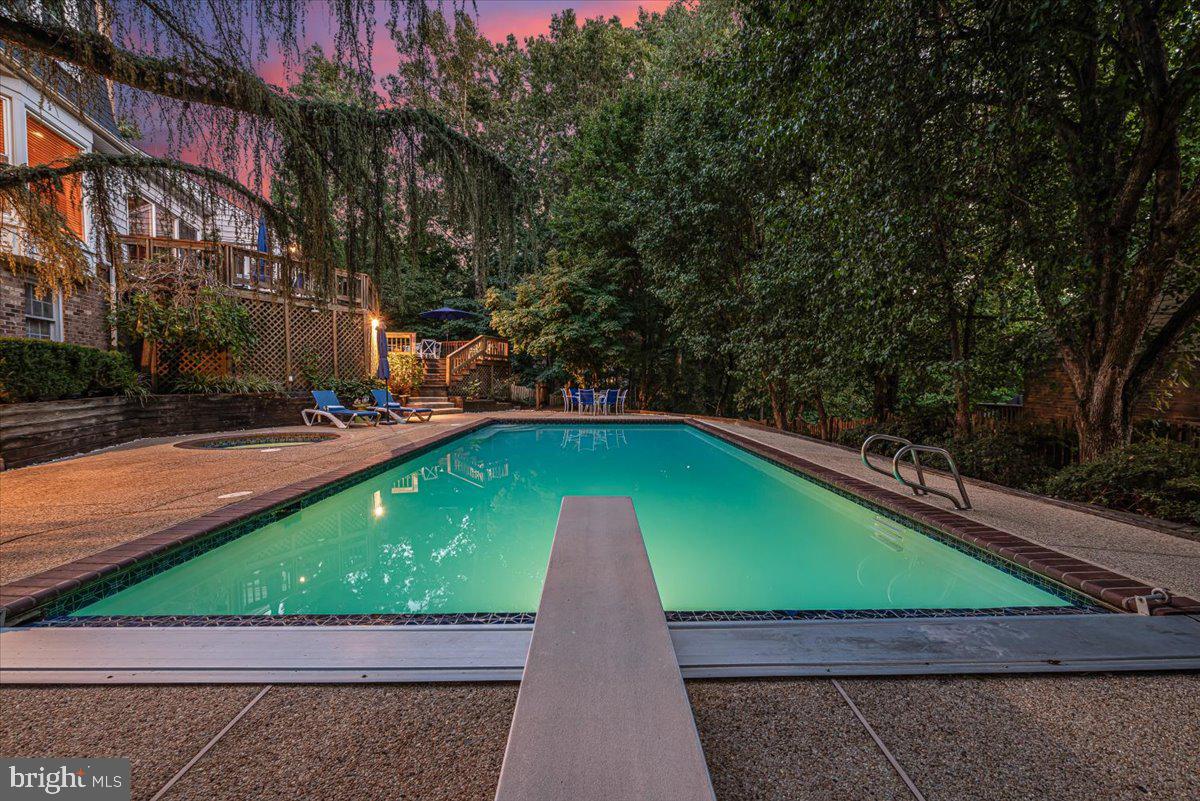 FALLSREACH - Residential