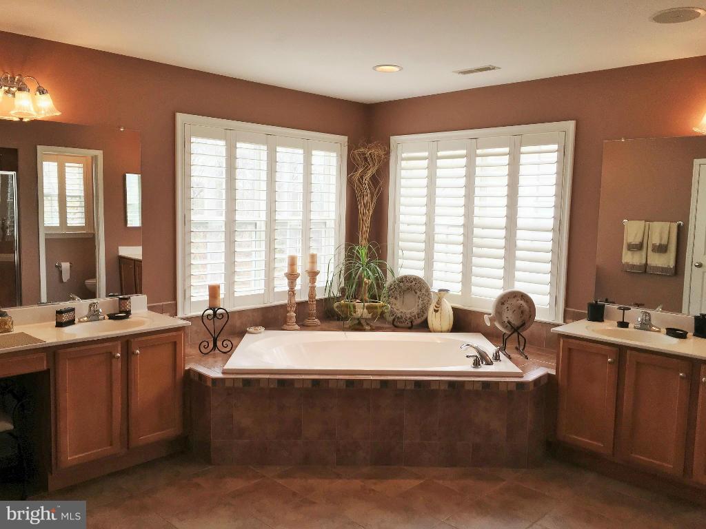 FAIRWOOD-PHASE 2-PLAT 10 - Residential