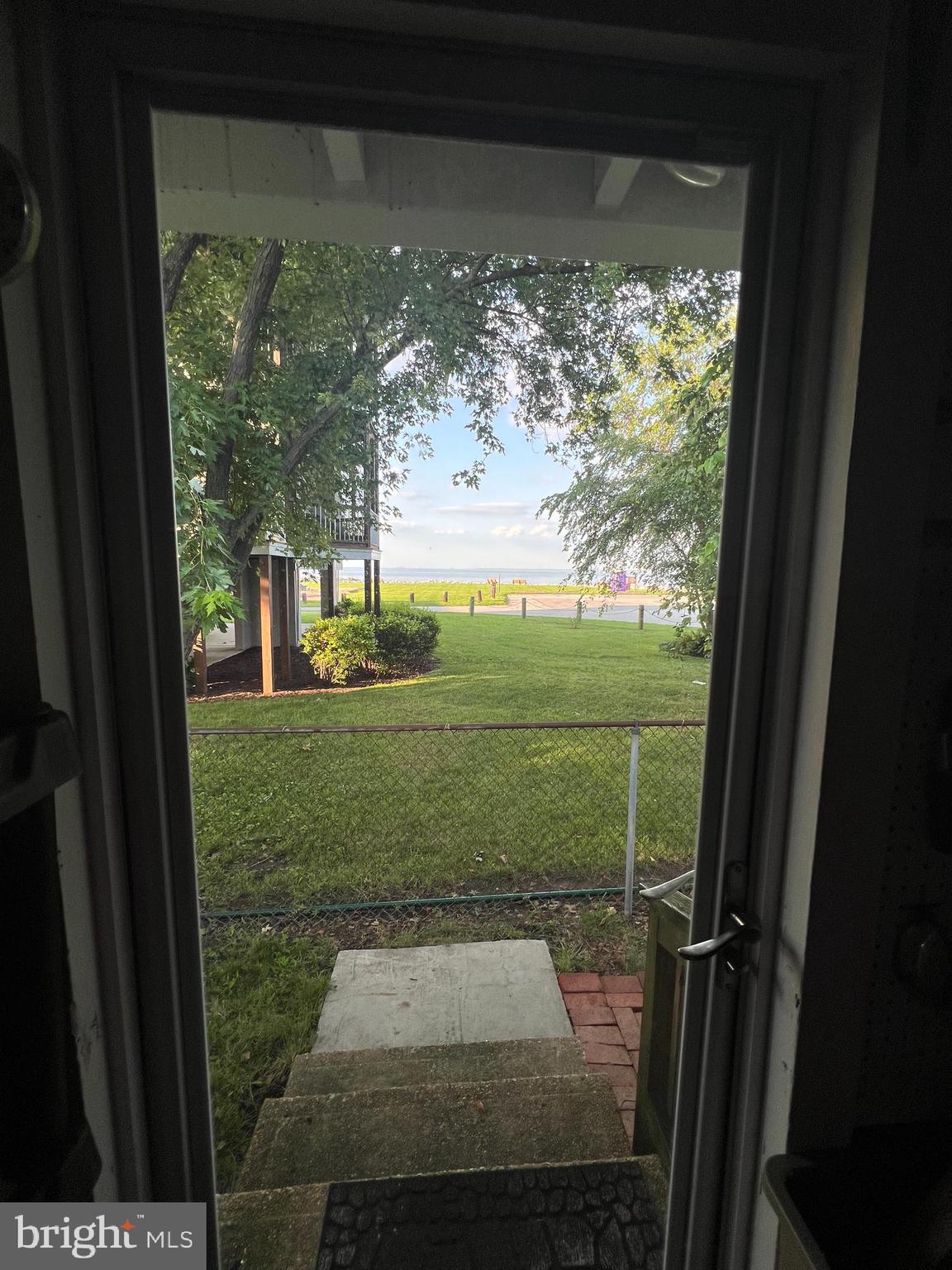 COLUMBIA BEACH - Residential