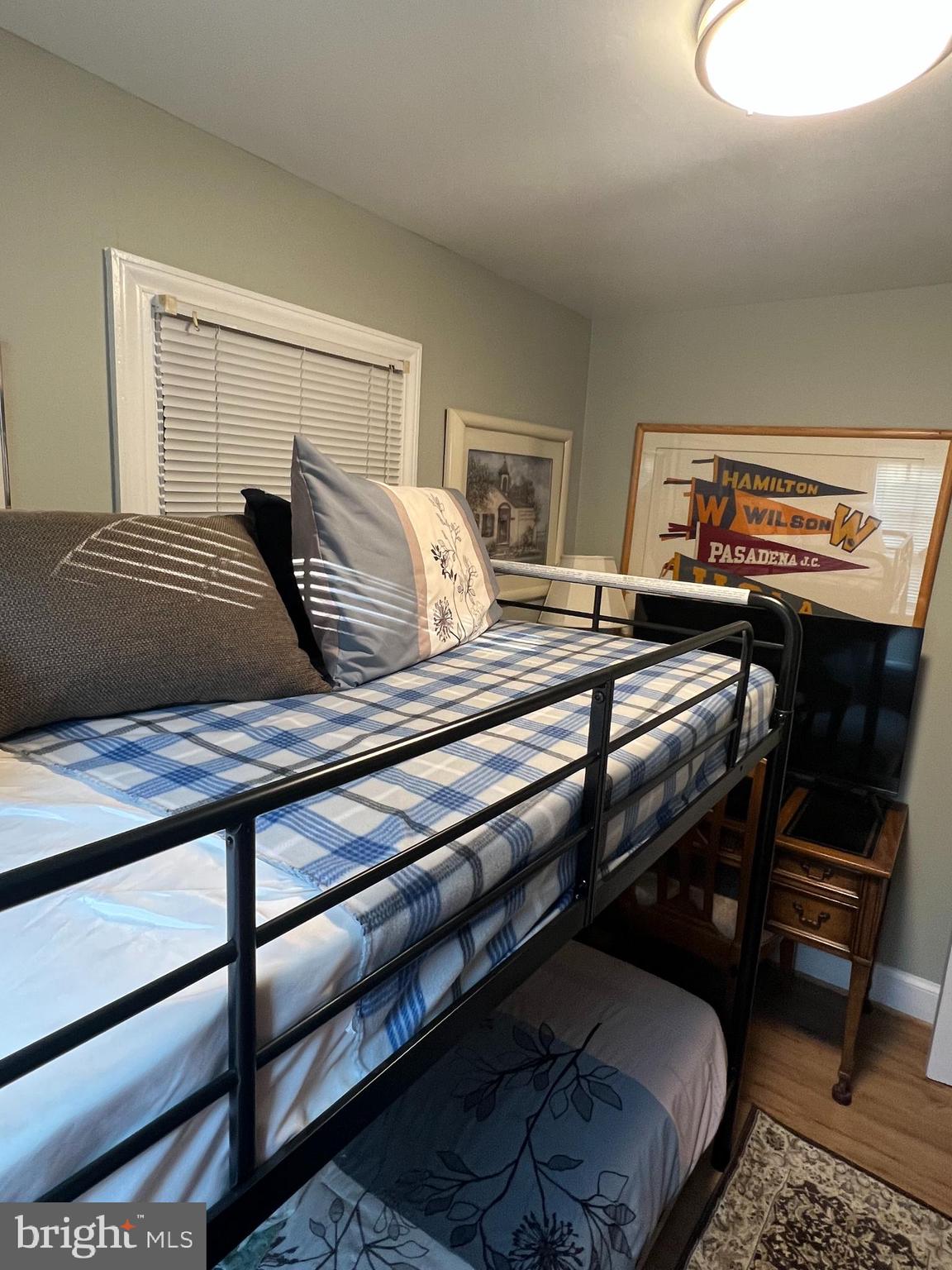 COLUMBIA BEACH - Residential