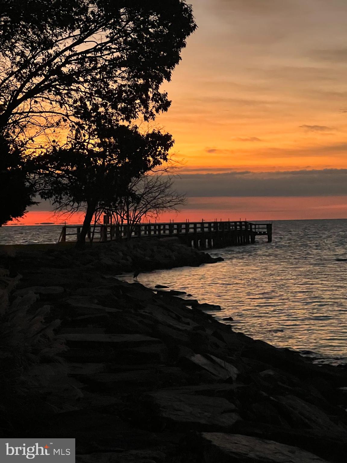 COLUMBIA BEACH - Residential