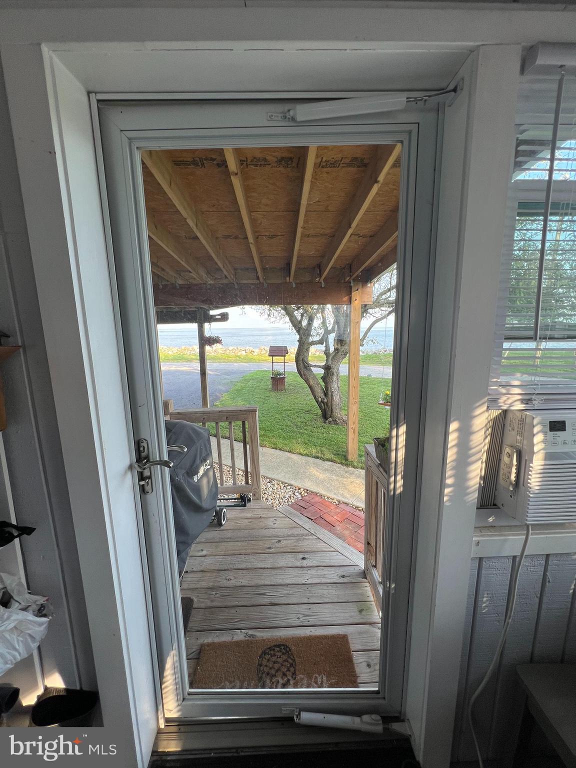 COLUMBIA BEACH - Residential