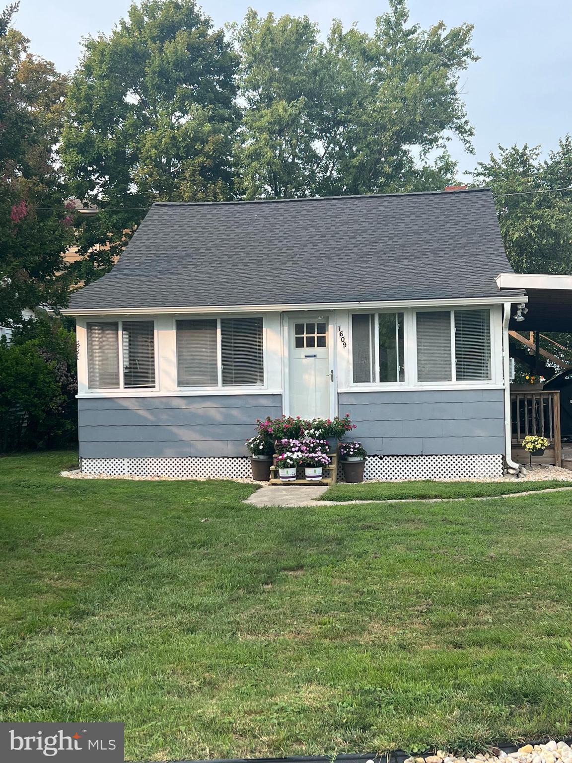 COLUMBIA BEACH - Residential