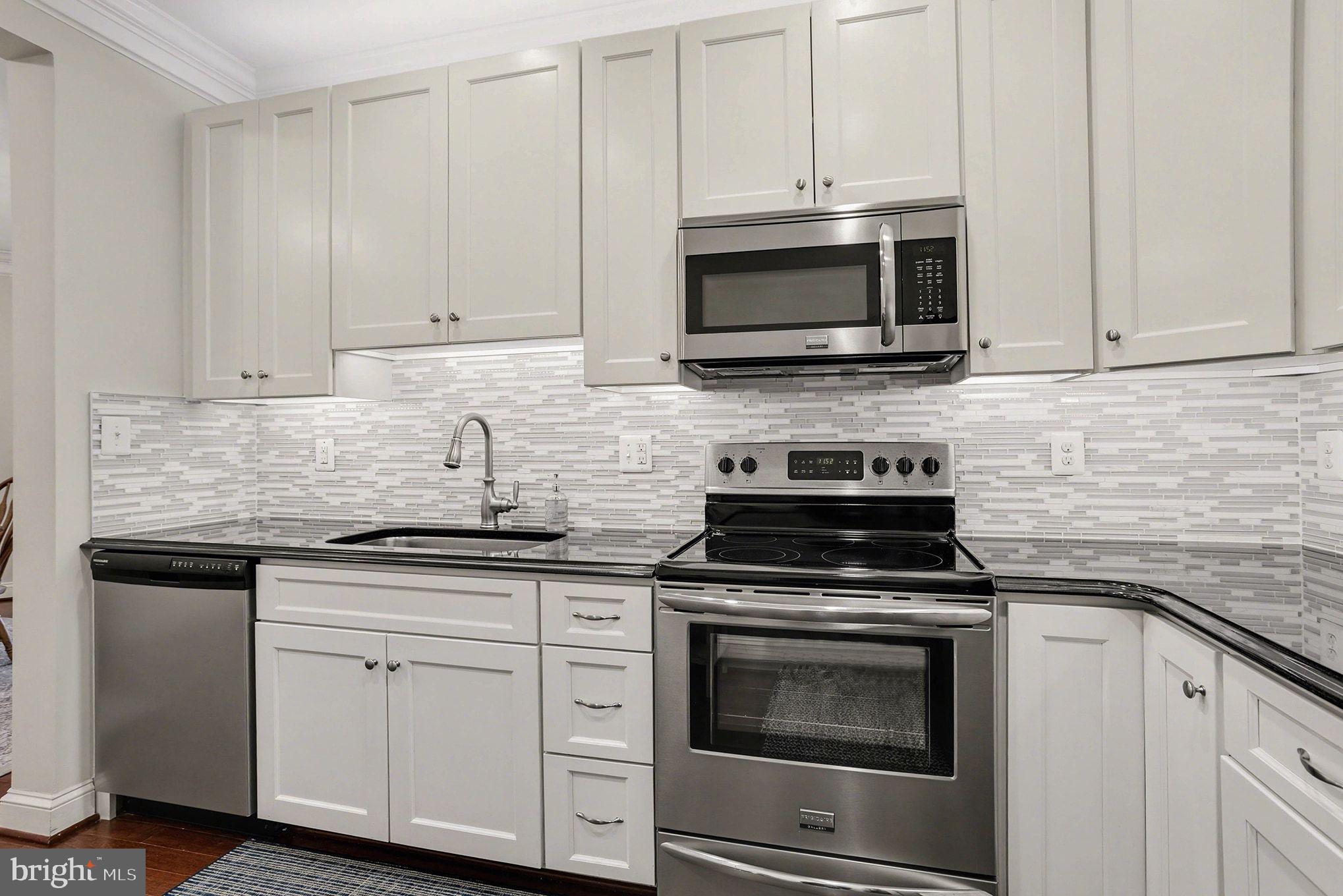 MACPHAIL WOODS - Residential