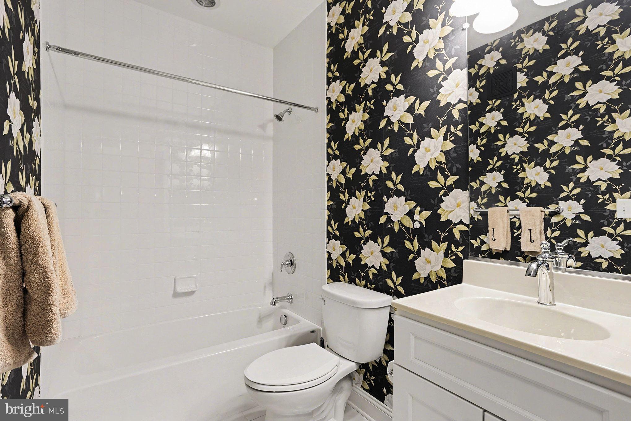 MACPHAIL WOODS - Residential