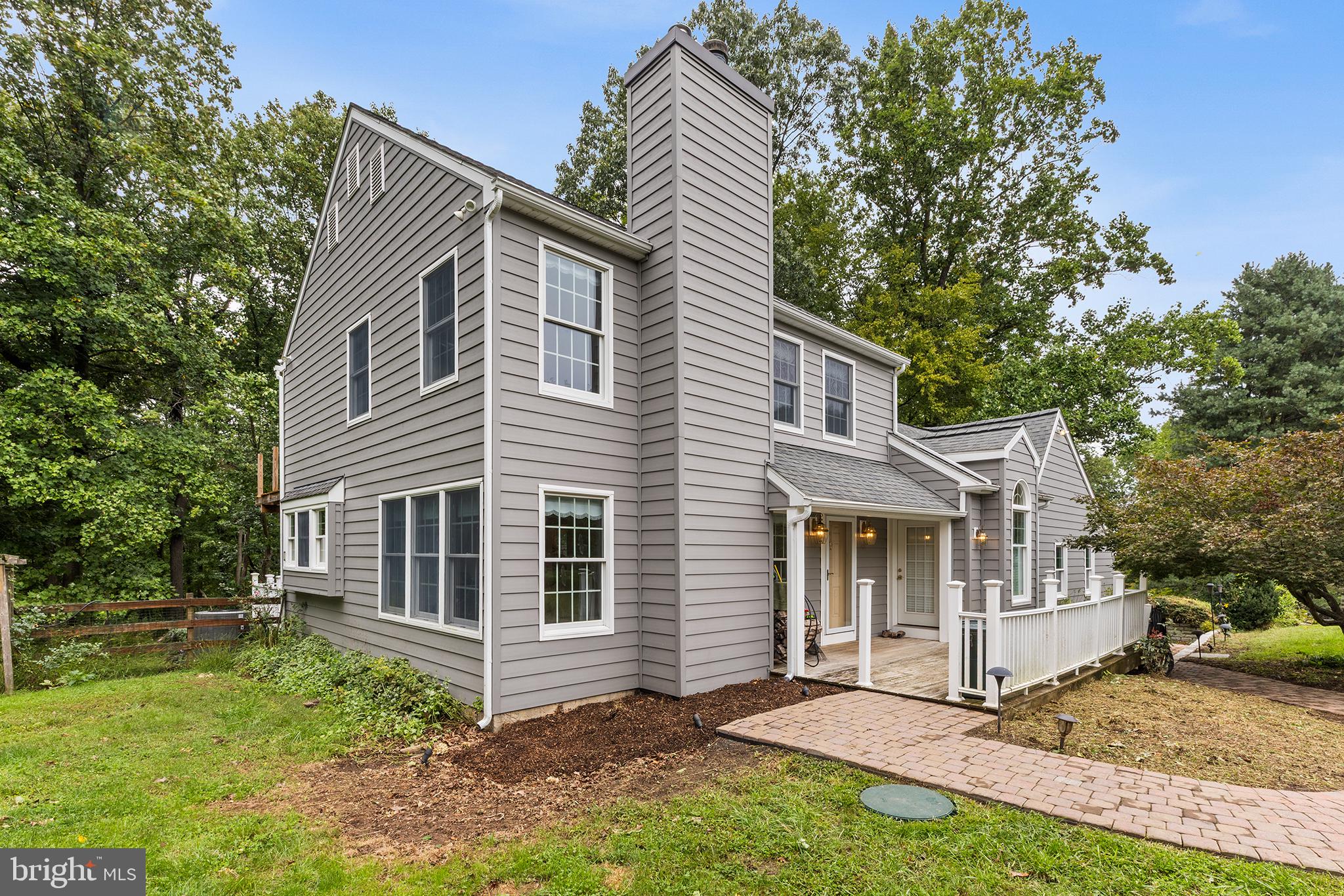 1765 HIGHVIEW LANE