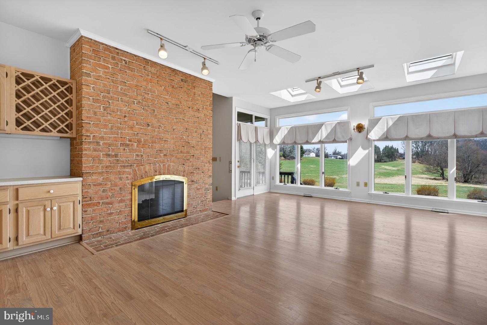 WINDMERE - Residential