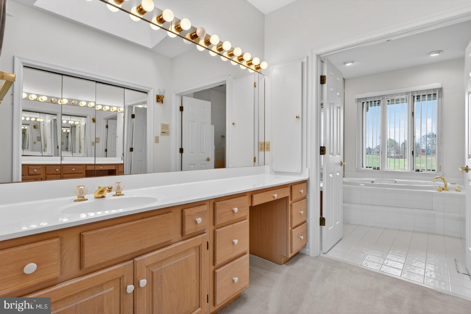 WINDMERE - Residential