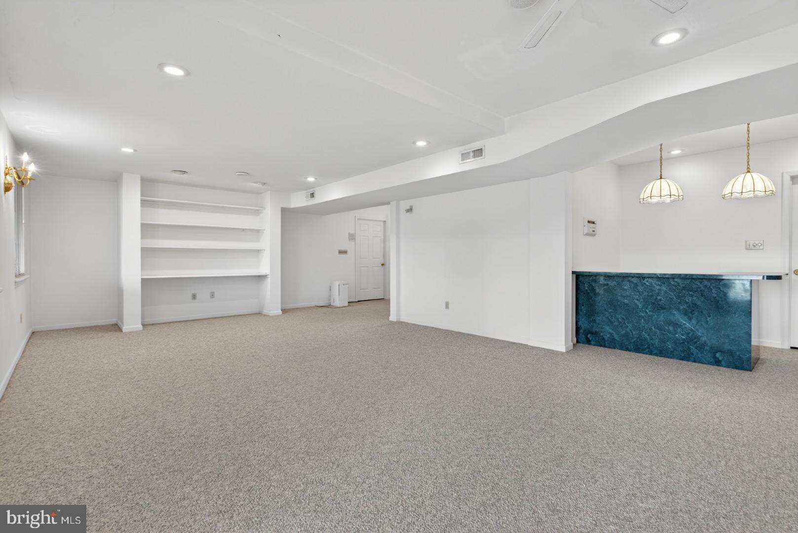 WINDMERE - Residential