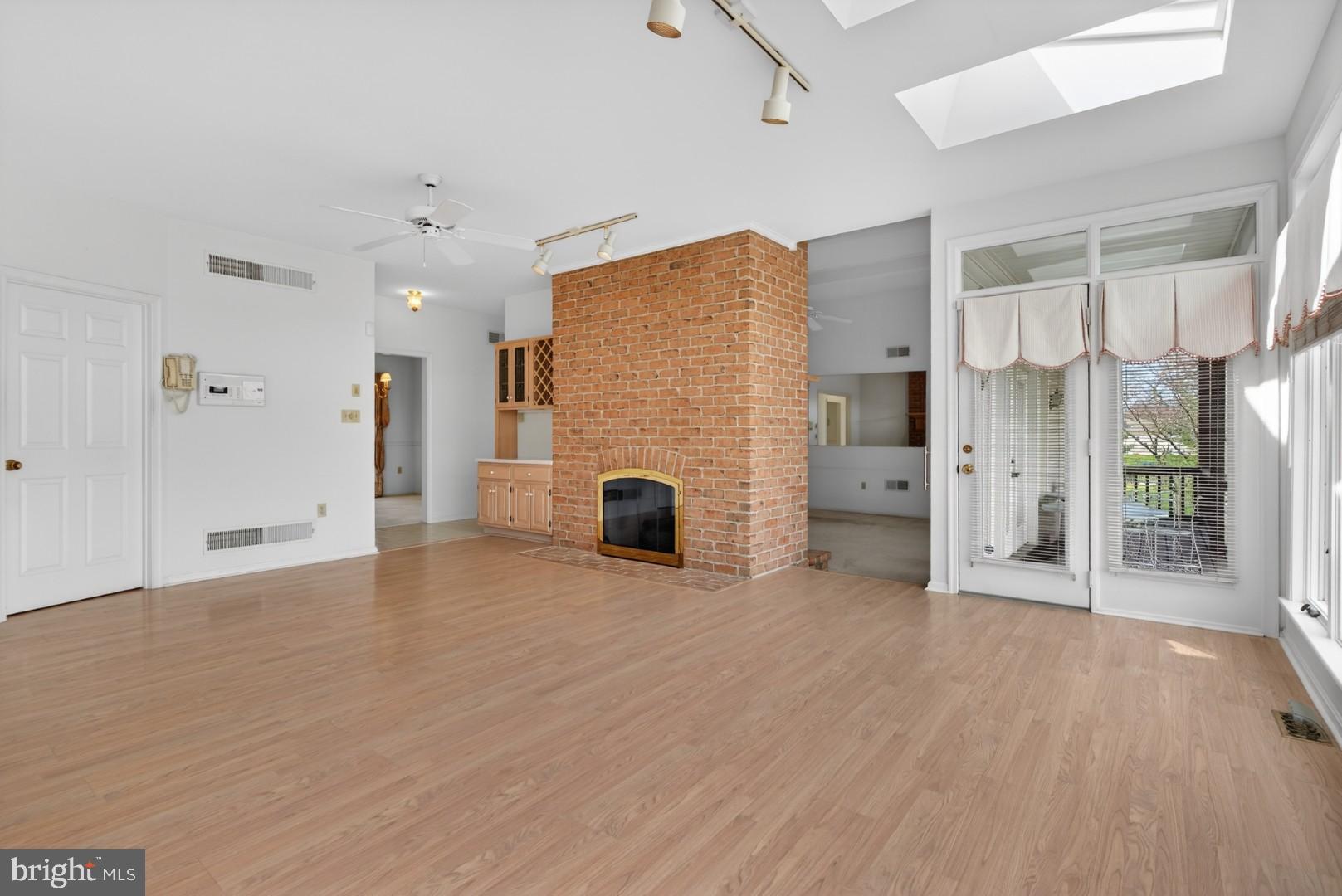 WINDMERE - Residential