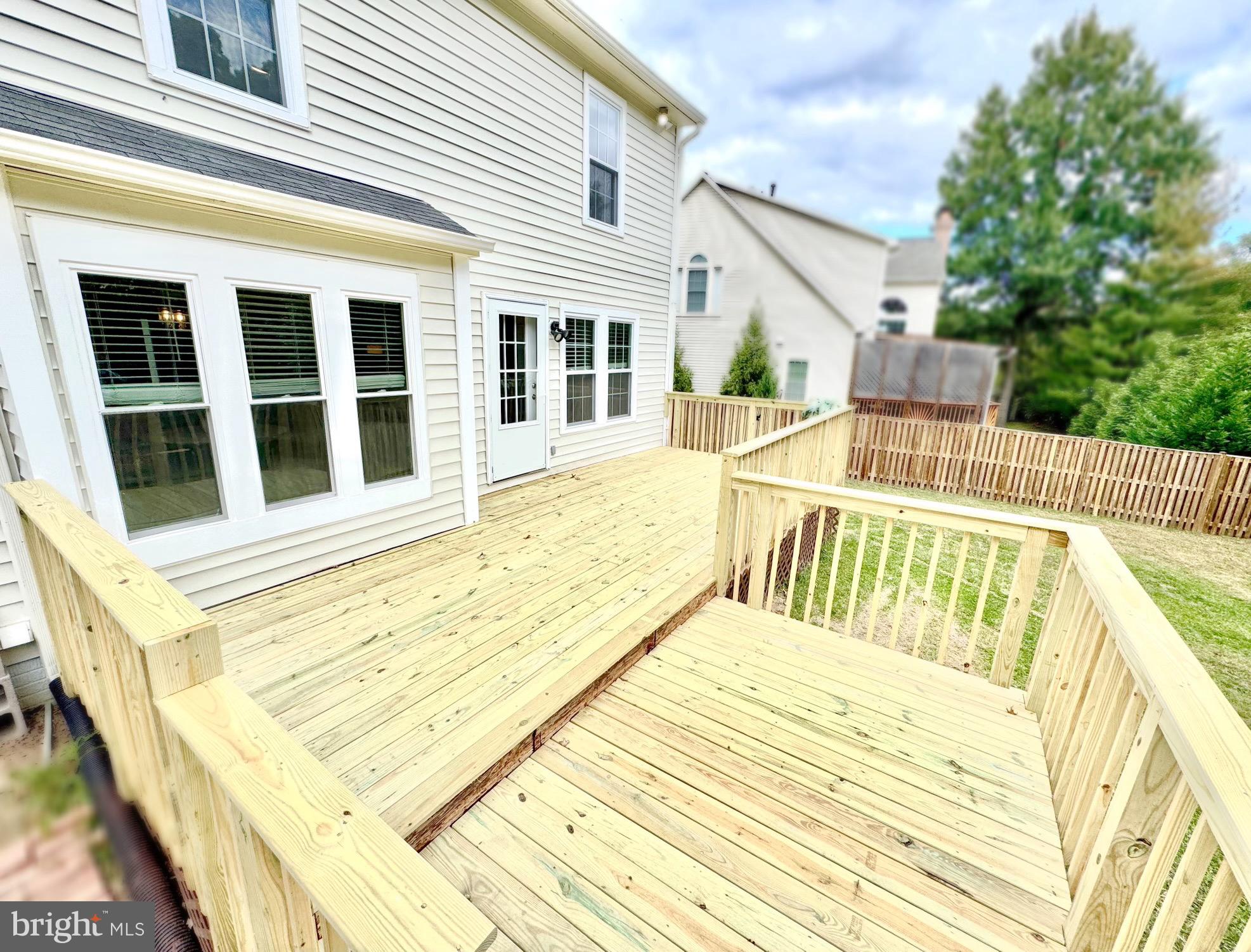 CROSSPOINTE - Residential