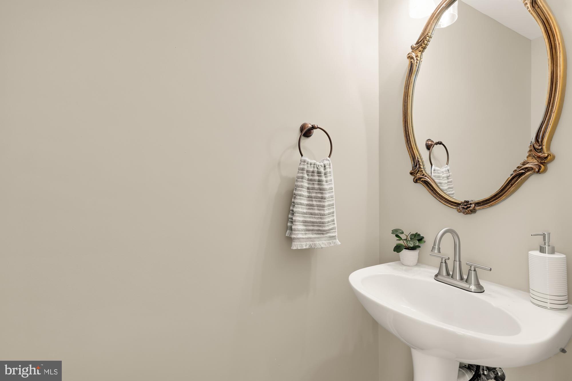 CROSSPOINTE - Residential