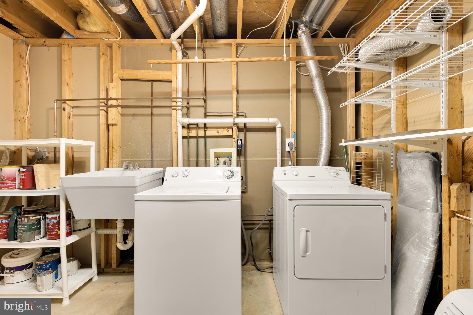 CROSSPOINTE - Residential