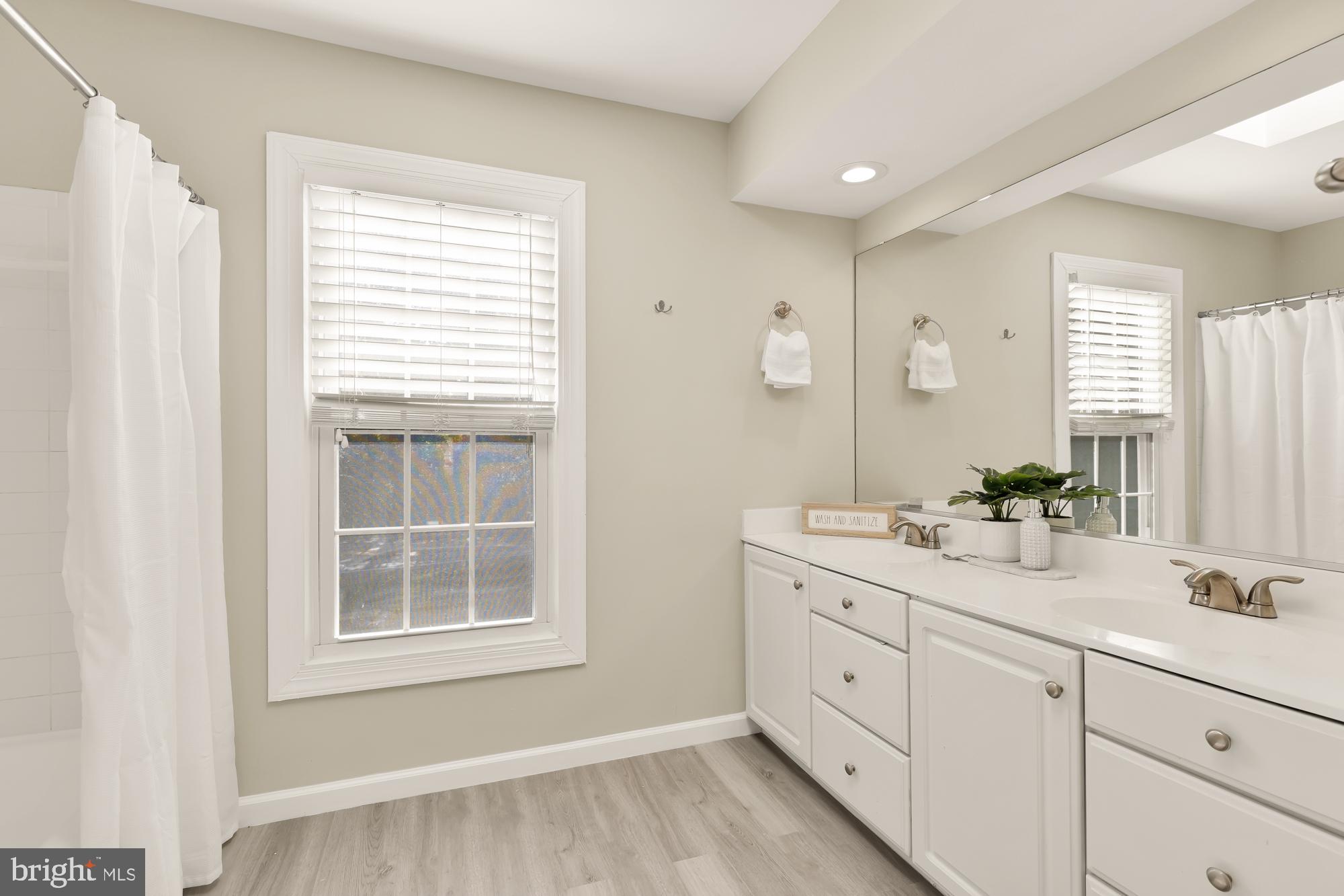 CROSSPOINTE - Residential