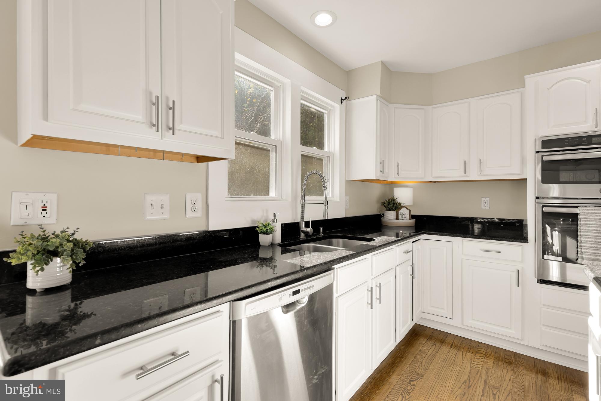 CROSSPOINTE - Residential