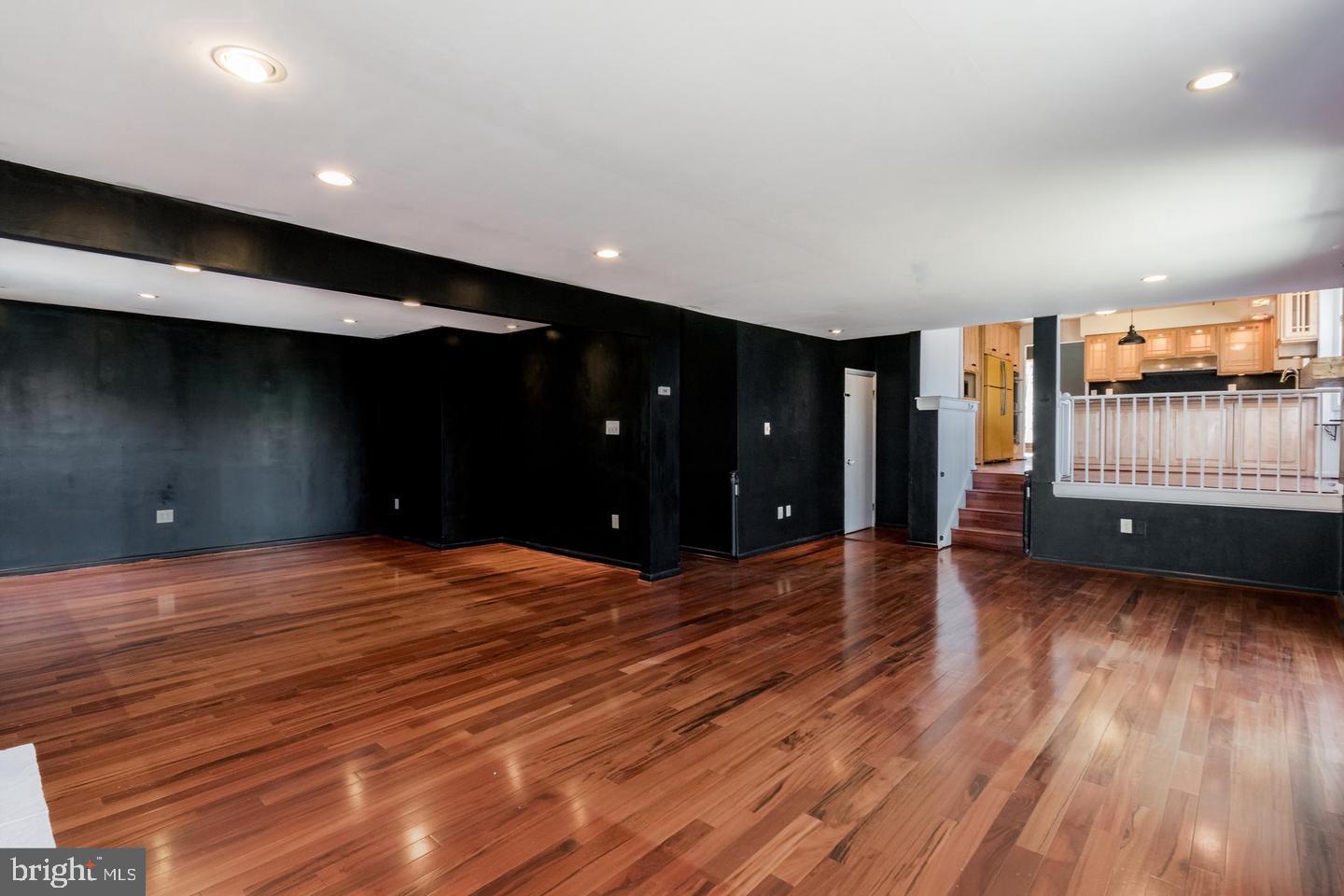 HONEYWOOD - Residential