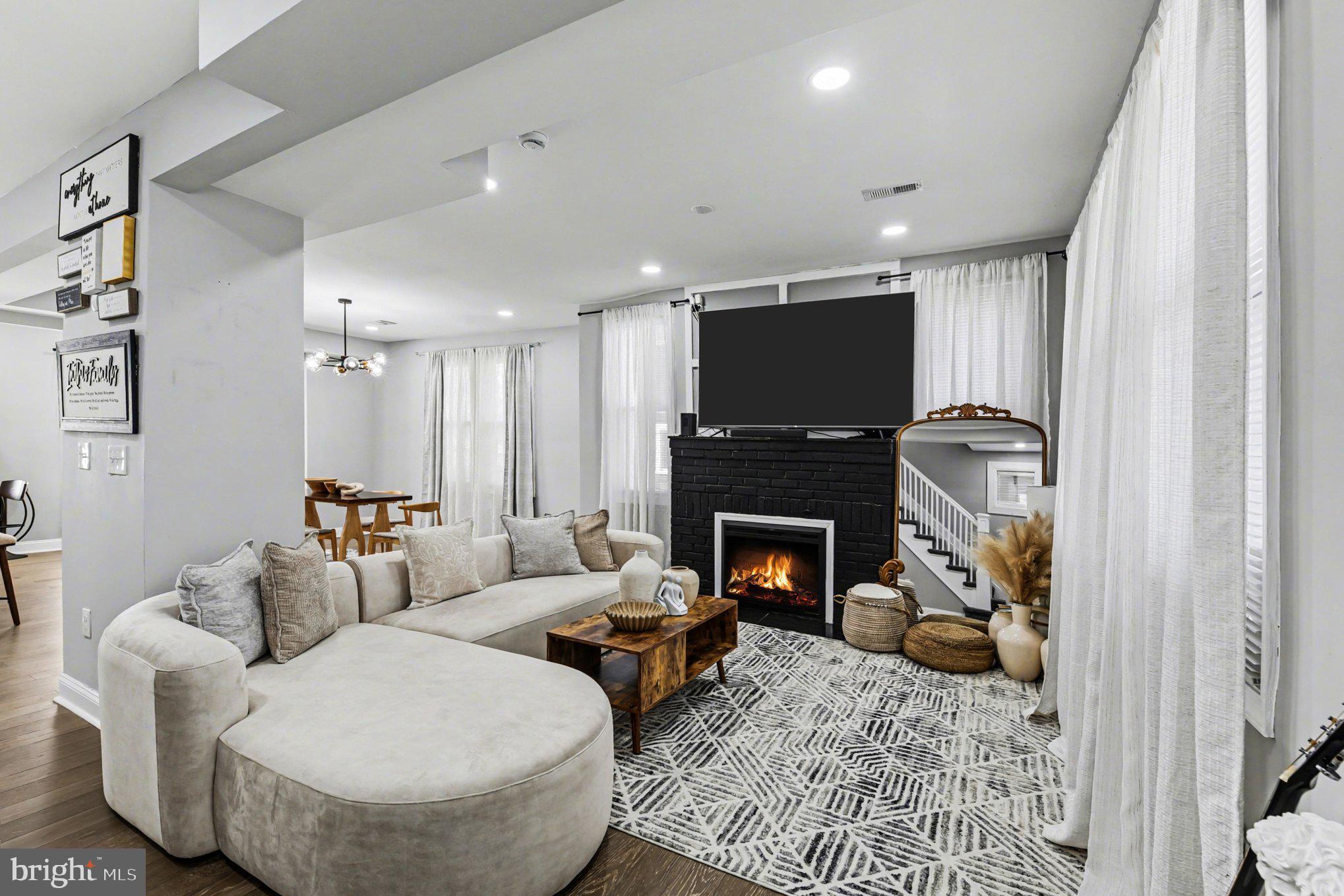 HOWARD PARK - Residential