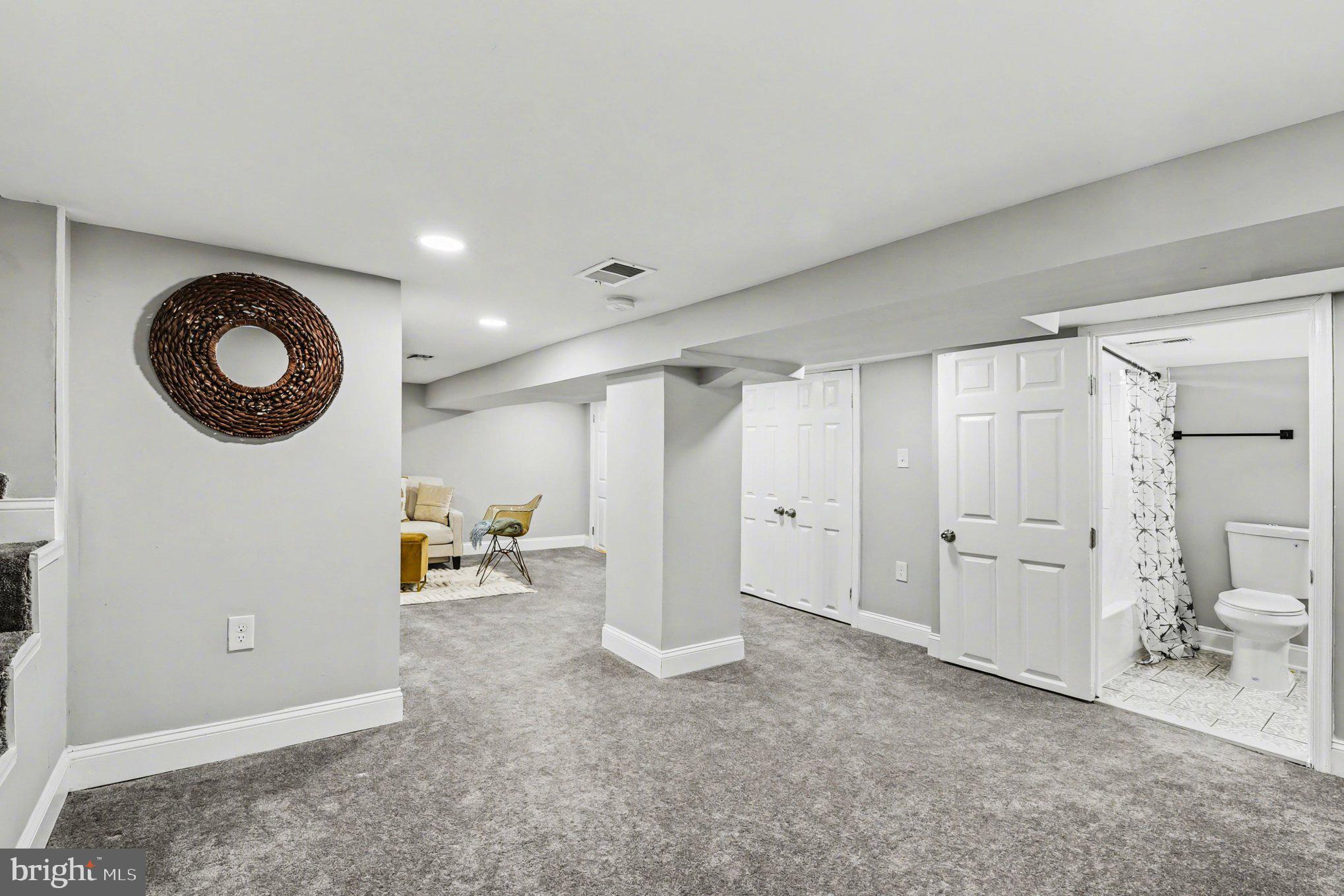 HOWARD PARK - Residential