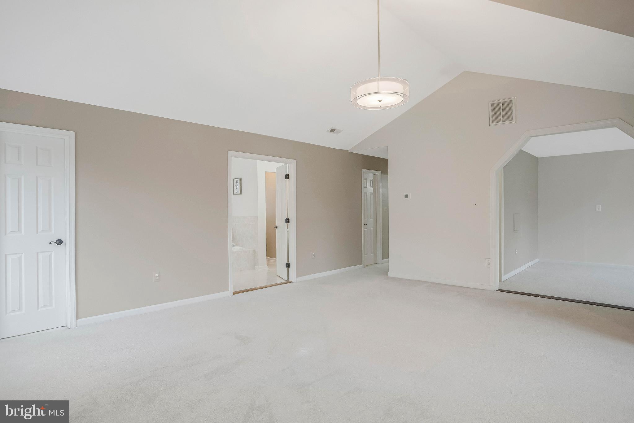 QUEENSBERRY - Residential