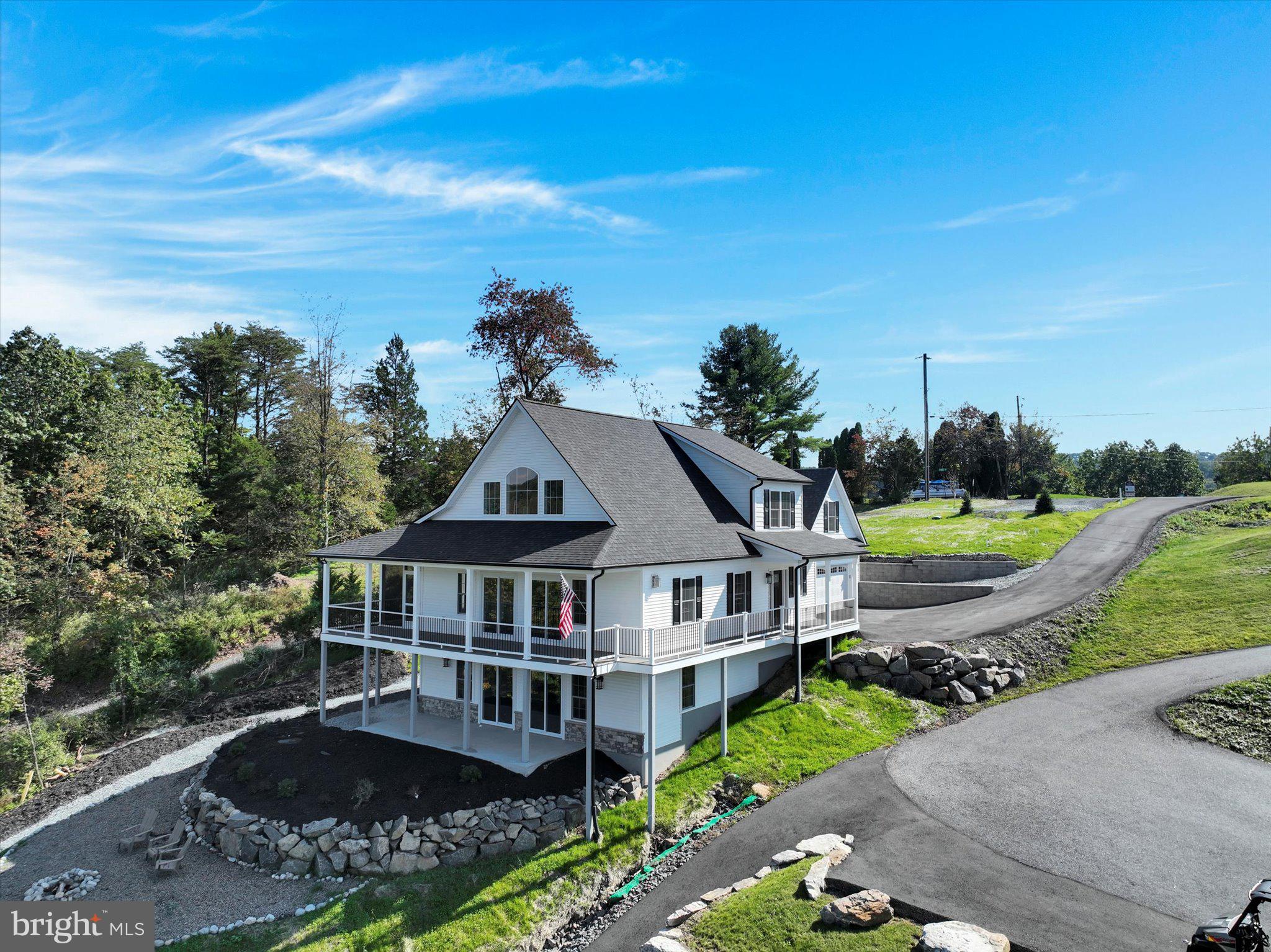 LAKE WYNONAH - Residential