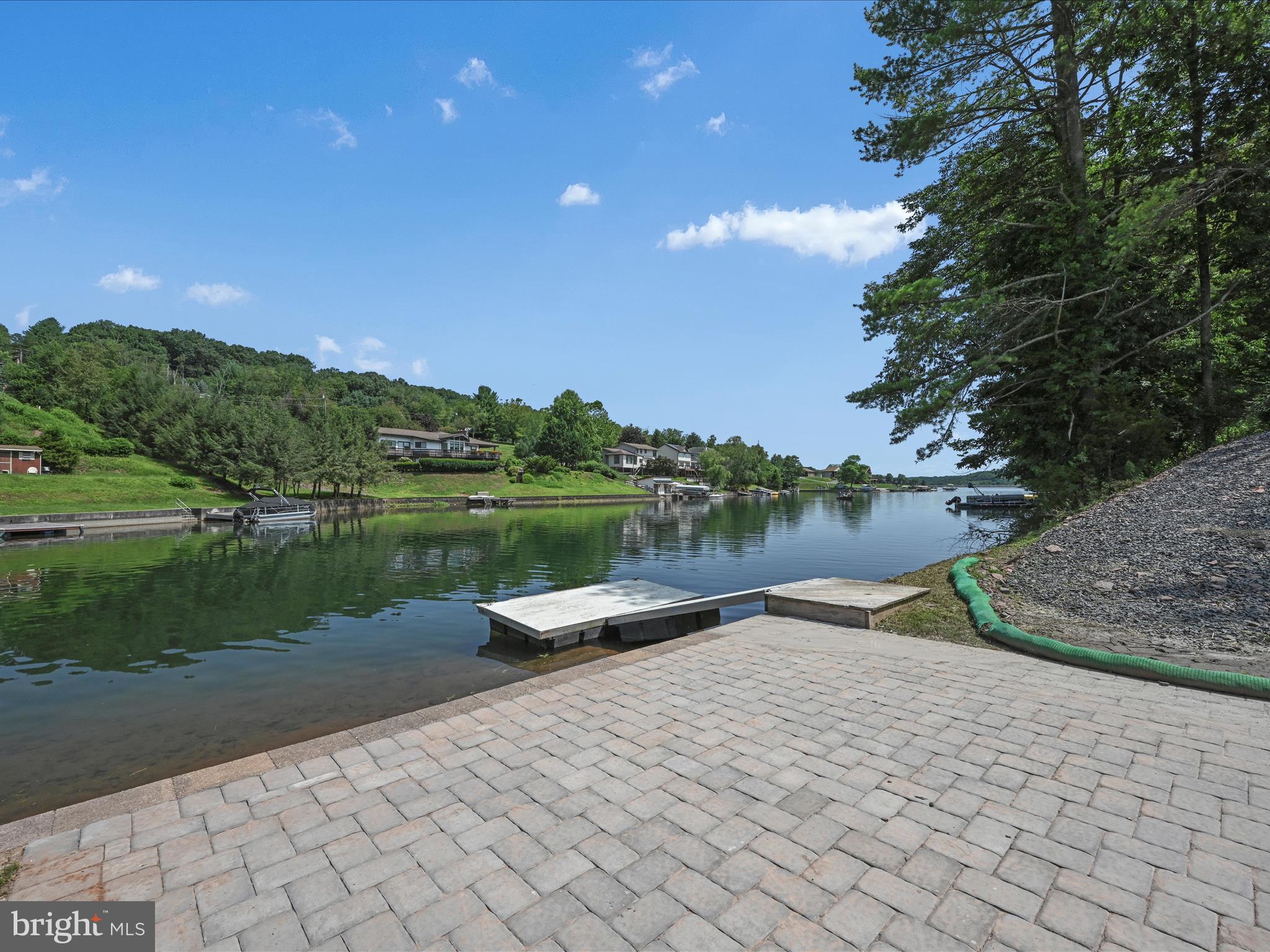 LAKE WYNONAH - Residential