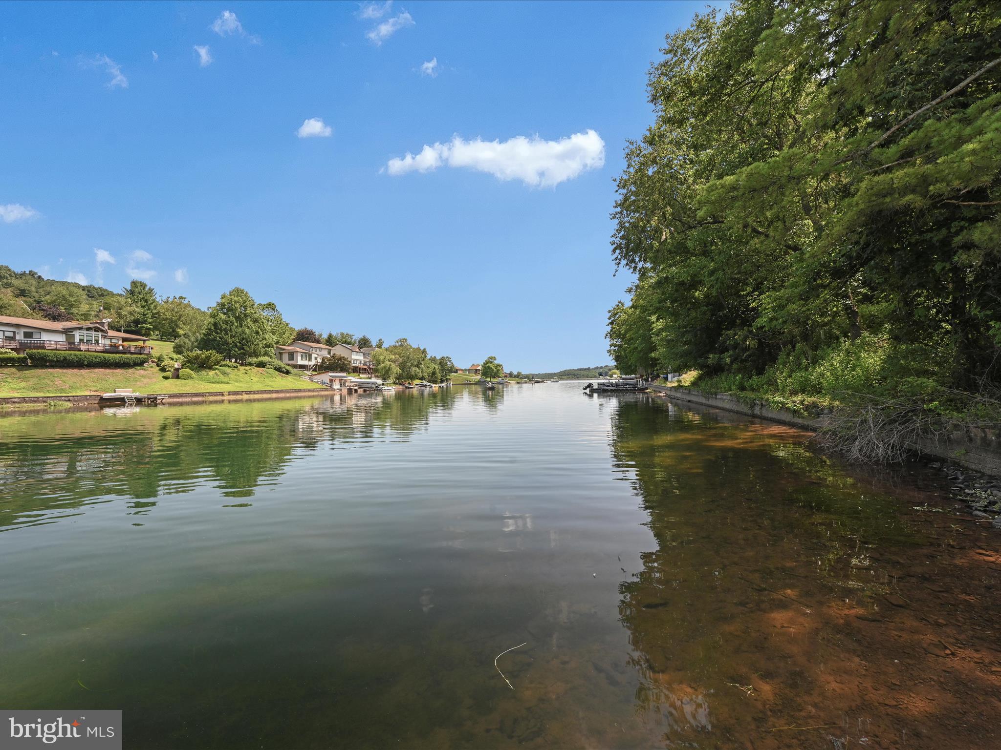 LAKE WYNONAH - Residential