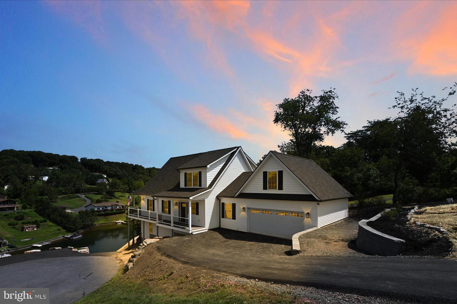LAKE WYNONAH - Residential