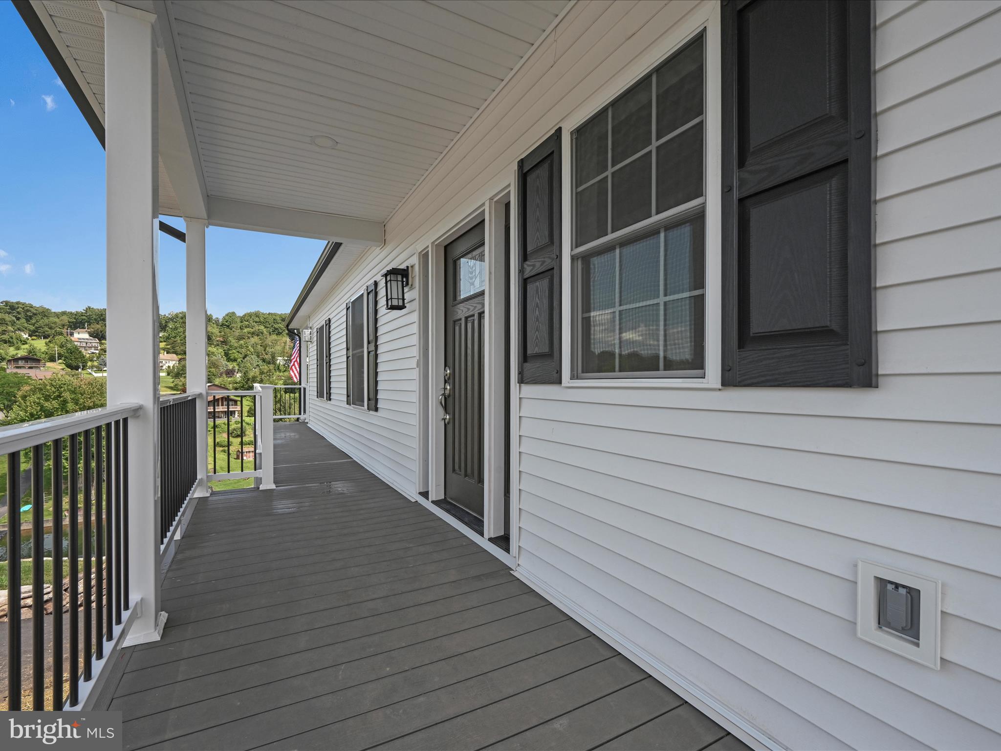 LAKE WYNONAH - Residential