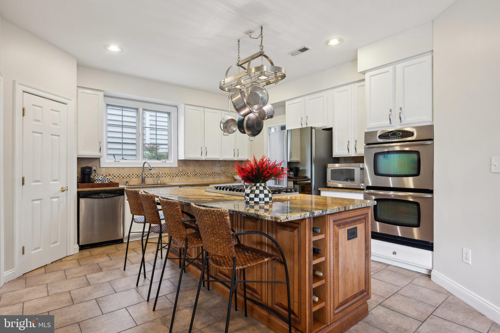 KING FARM WATKINS POND - Residential