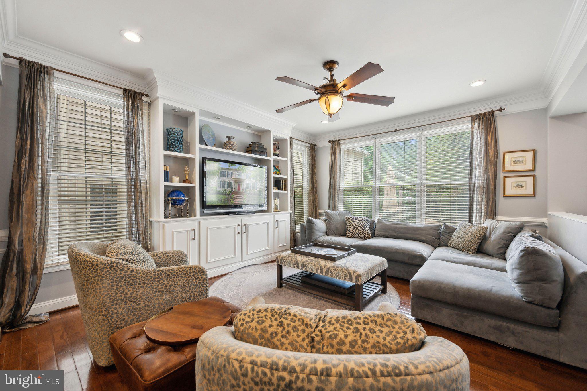 KING FARM WATKINS POND - Residential