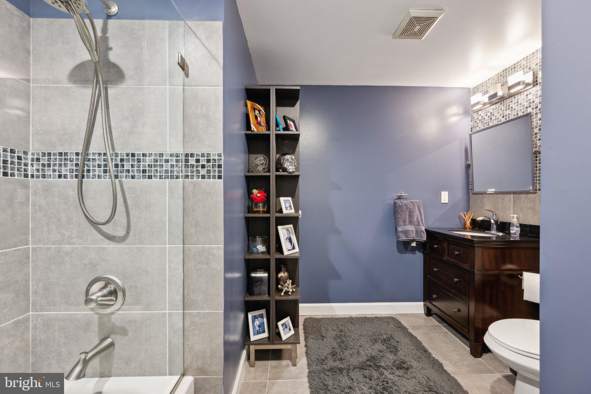 KING FARM WATKINS POND - Residential