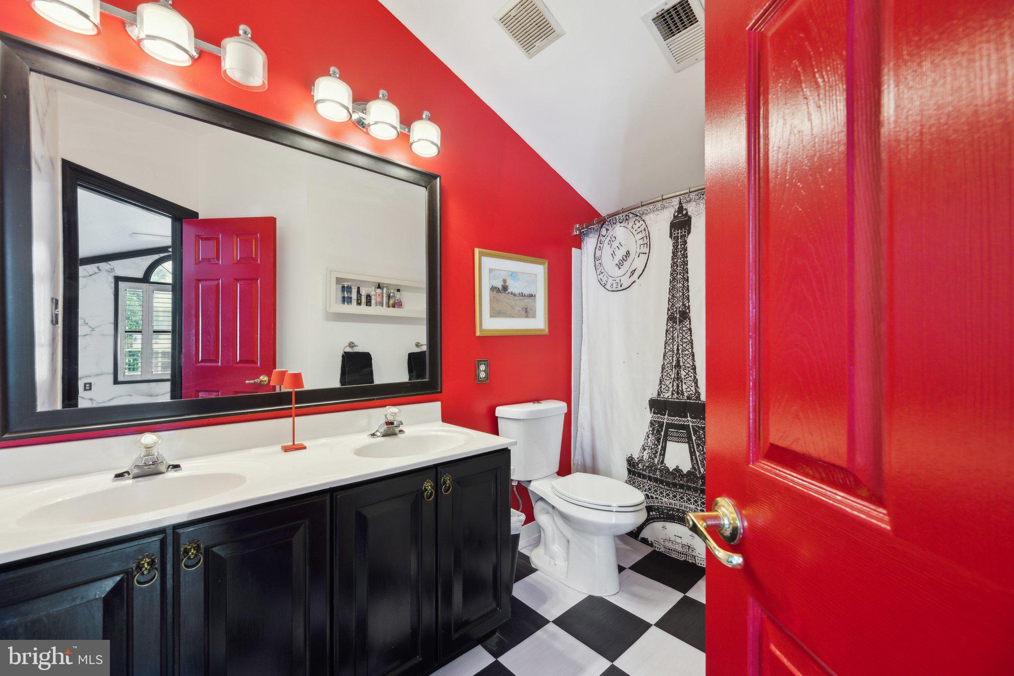 KING FARM WATKINS POND - Residential