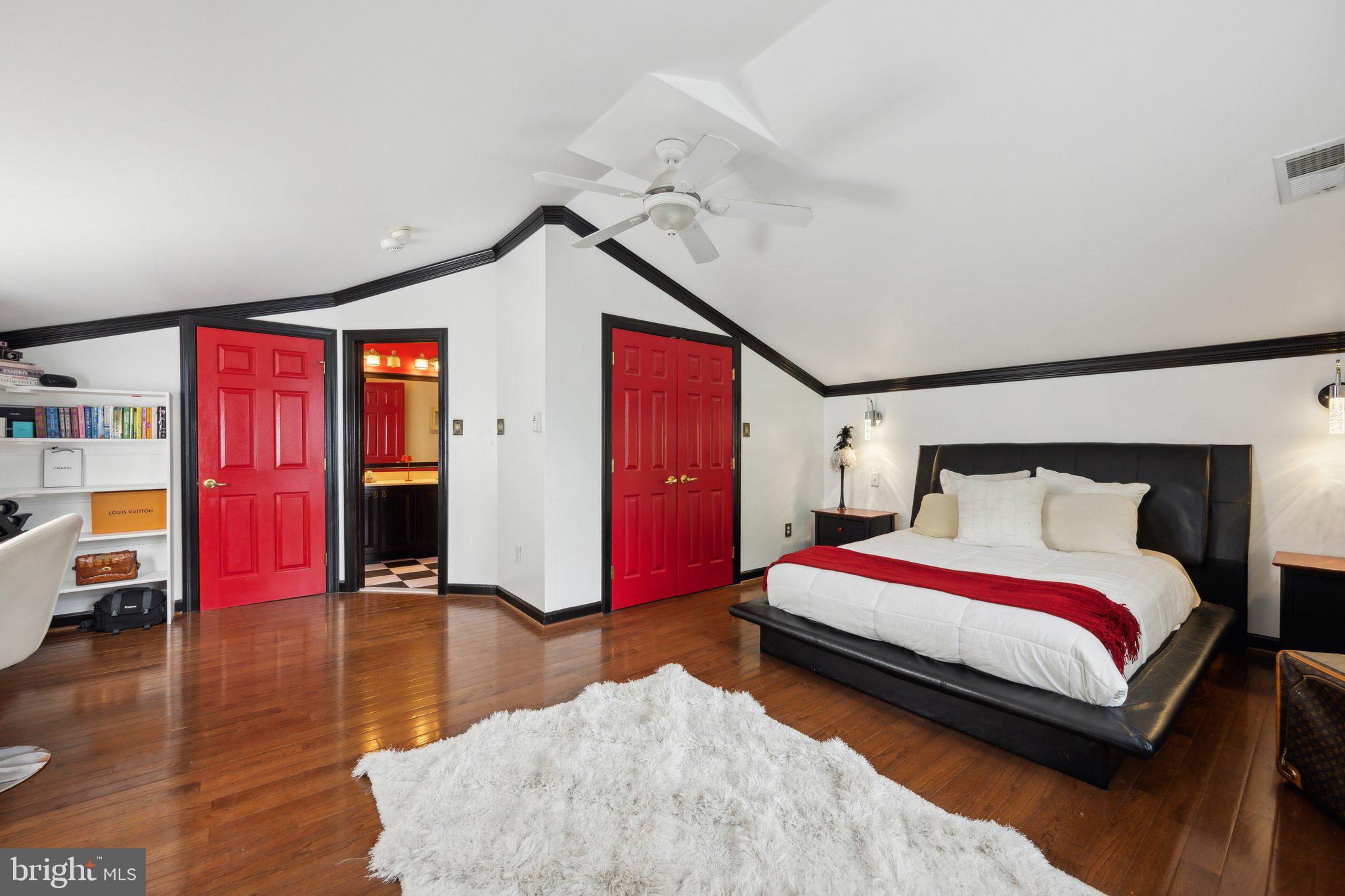 KING FARM WATKINS POND - Residential