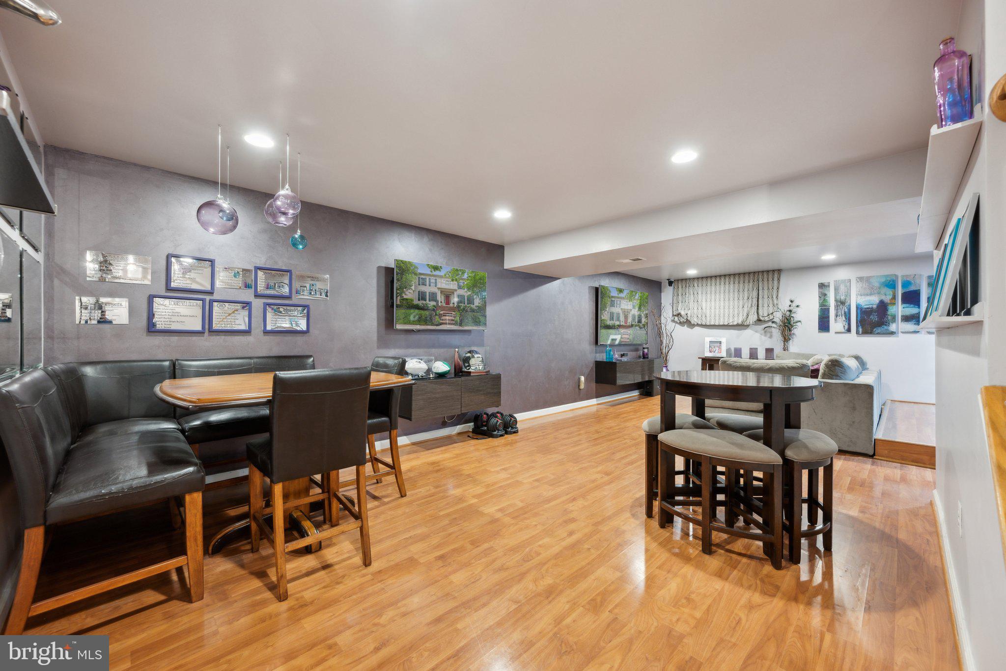 KING FARM WATKINS POND - Residential