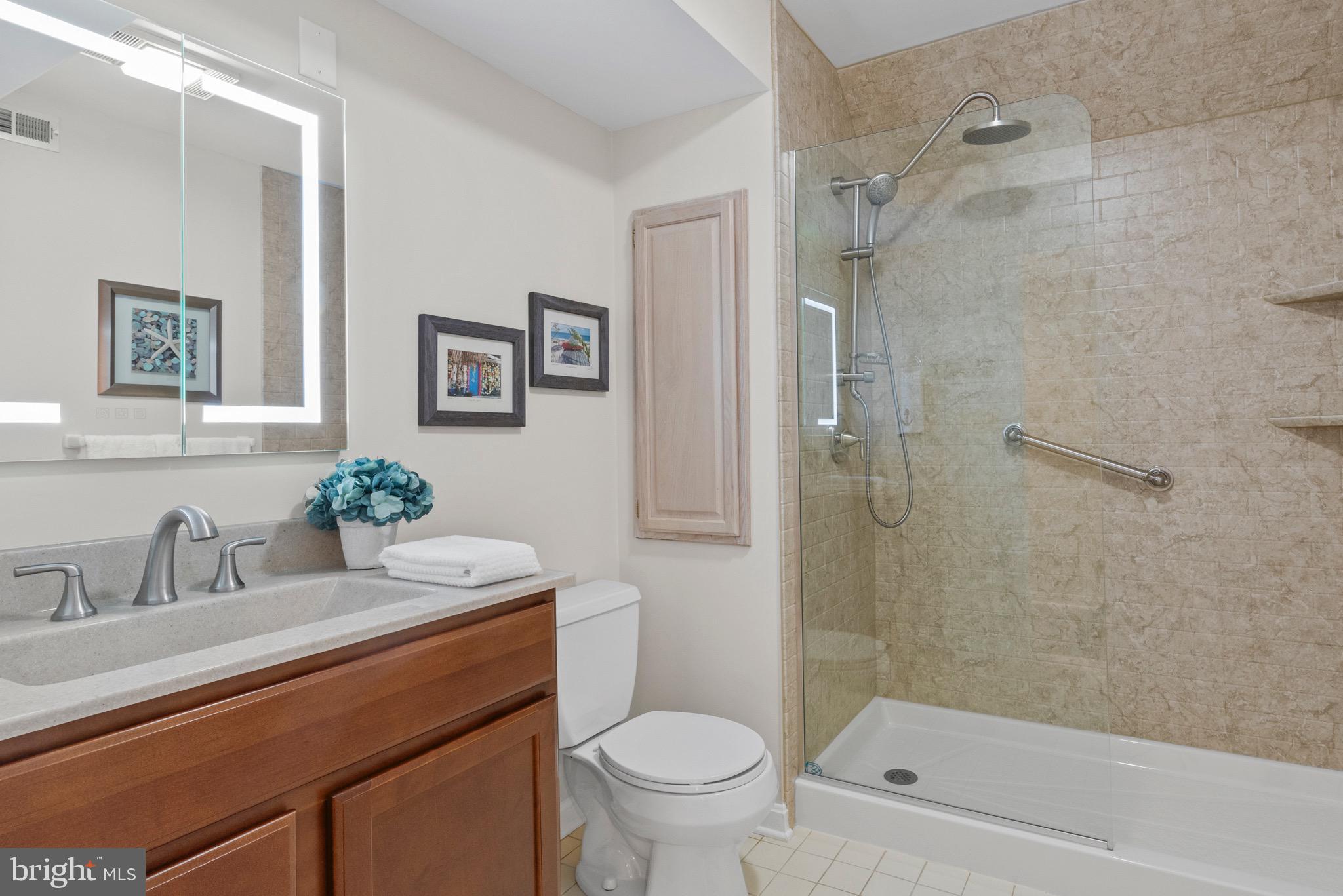 EASTPORT - Residential