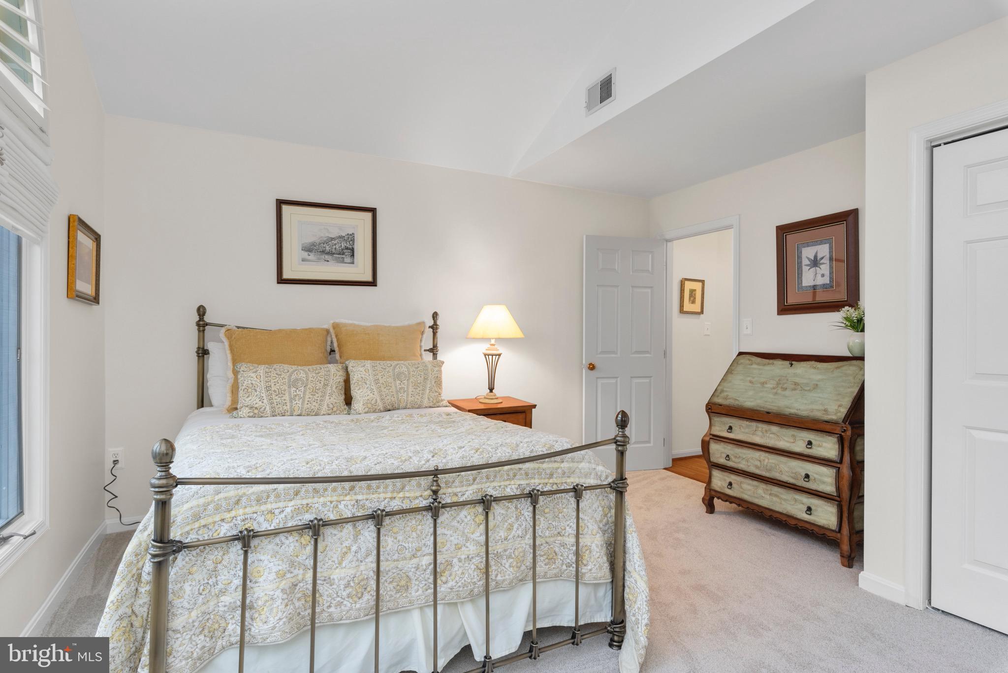 EASTPORT - Residential