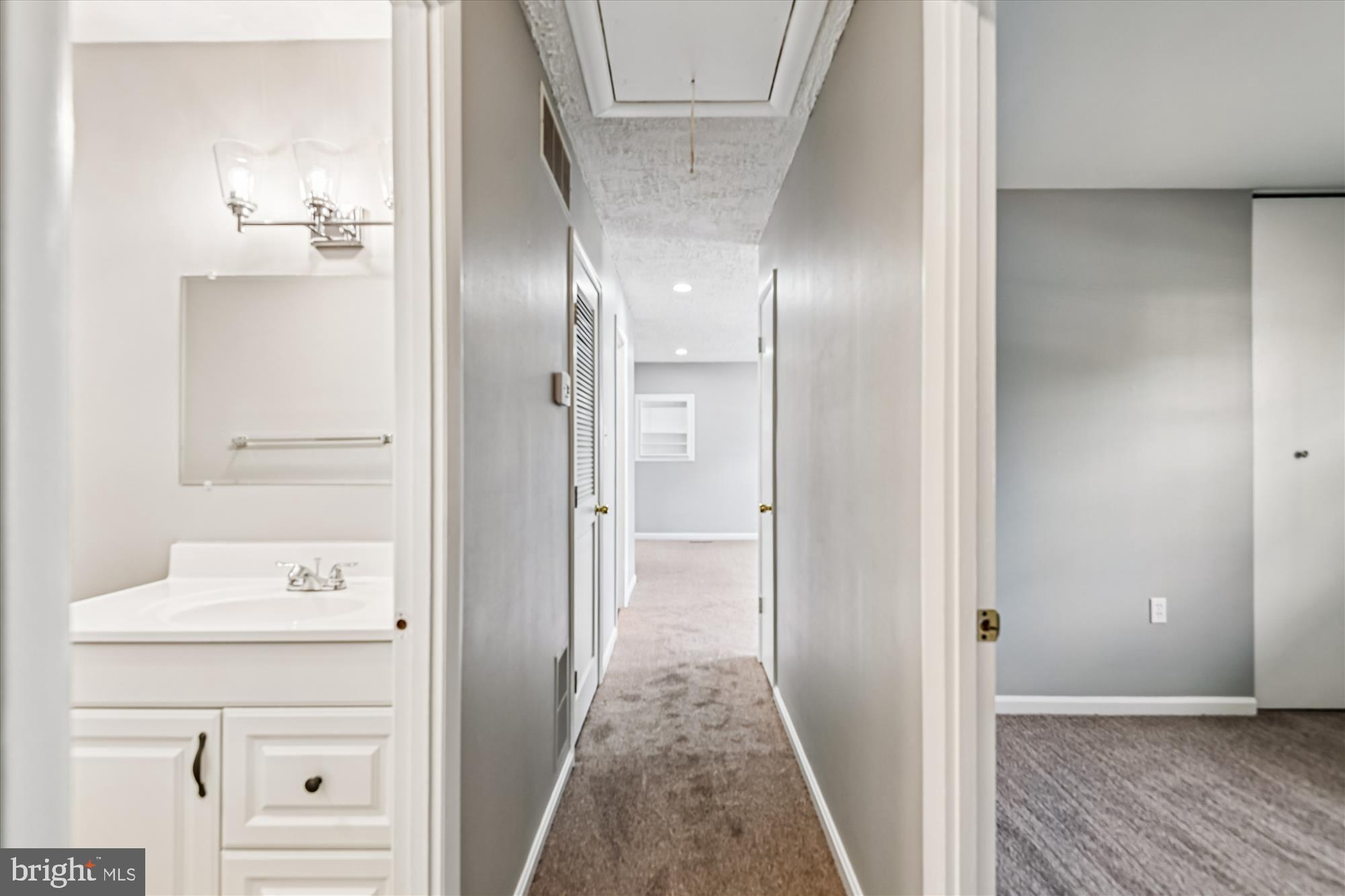 VALLEYWOOD - Residential