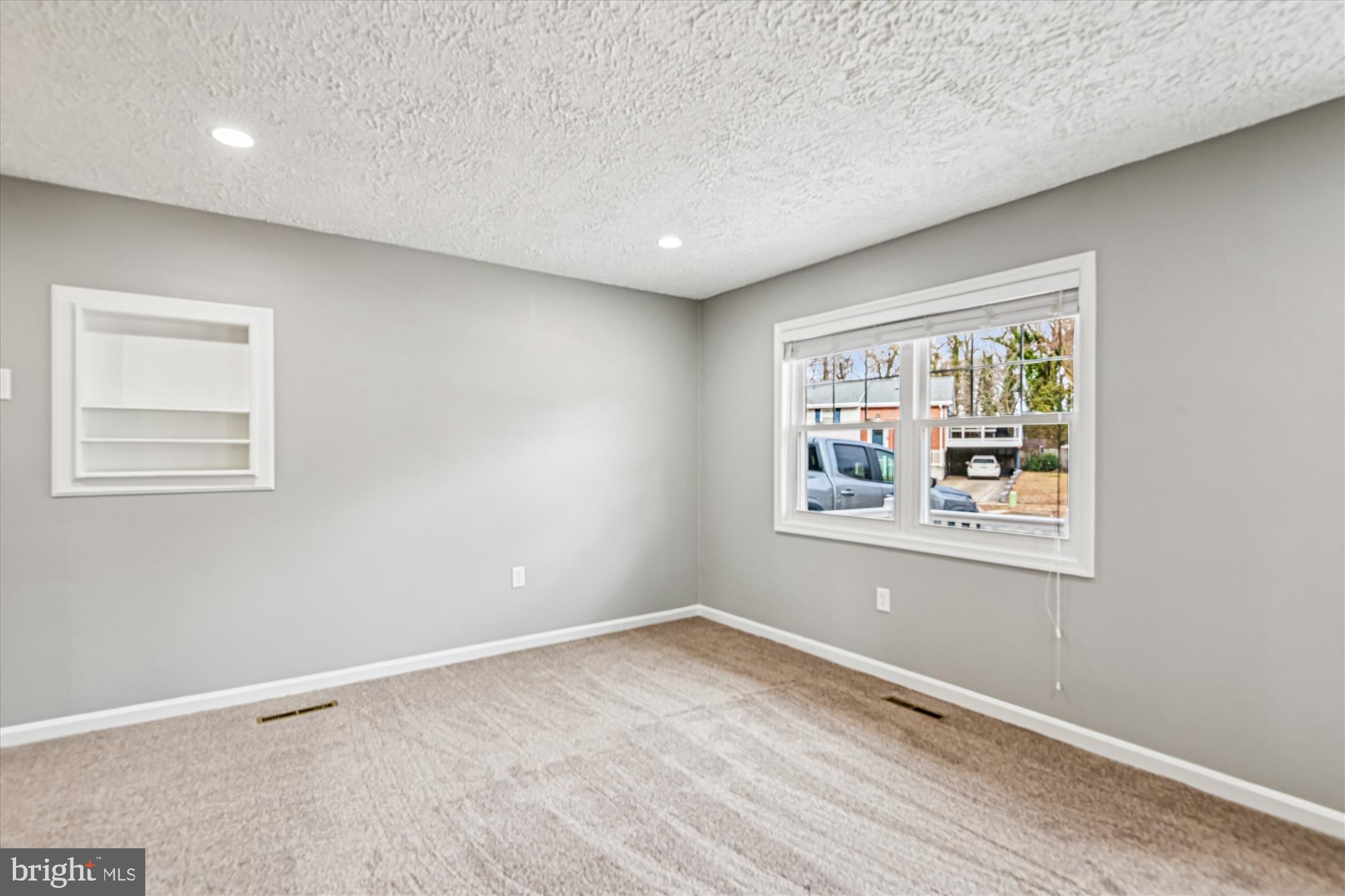 VALLEYWOOD - Residential