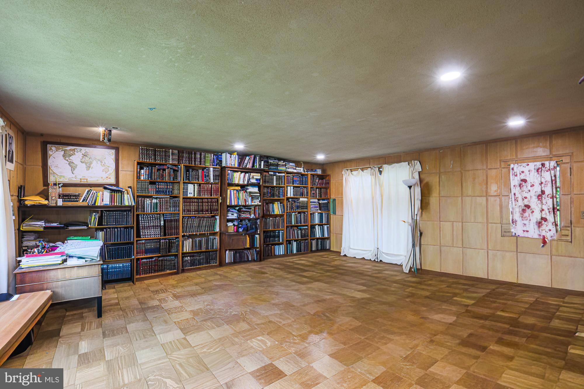 FALLSTAFF - Residential