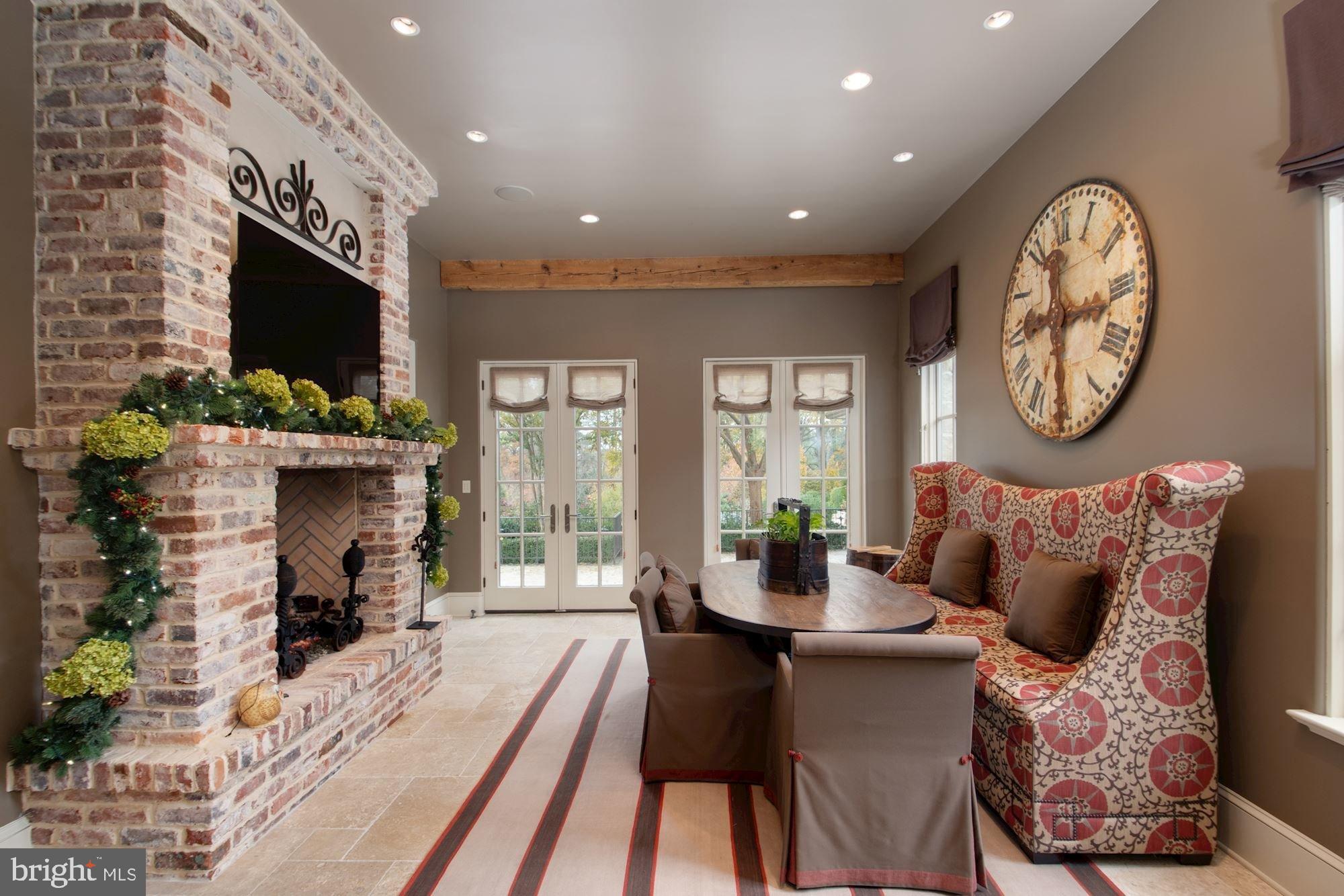 LANGLEY FARMS - Residential