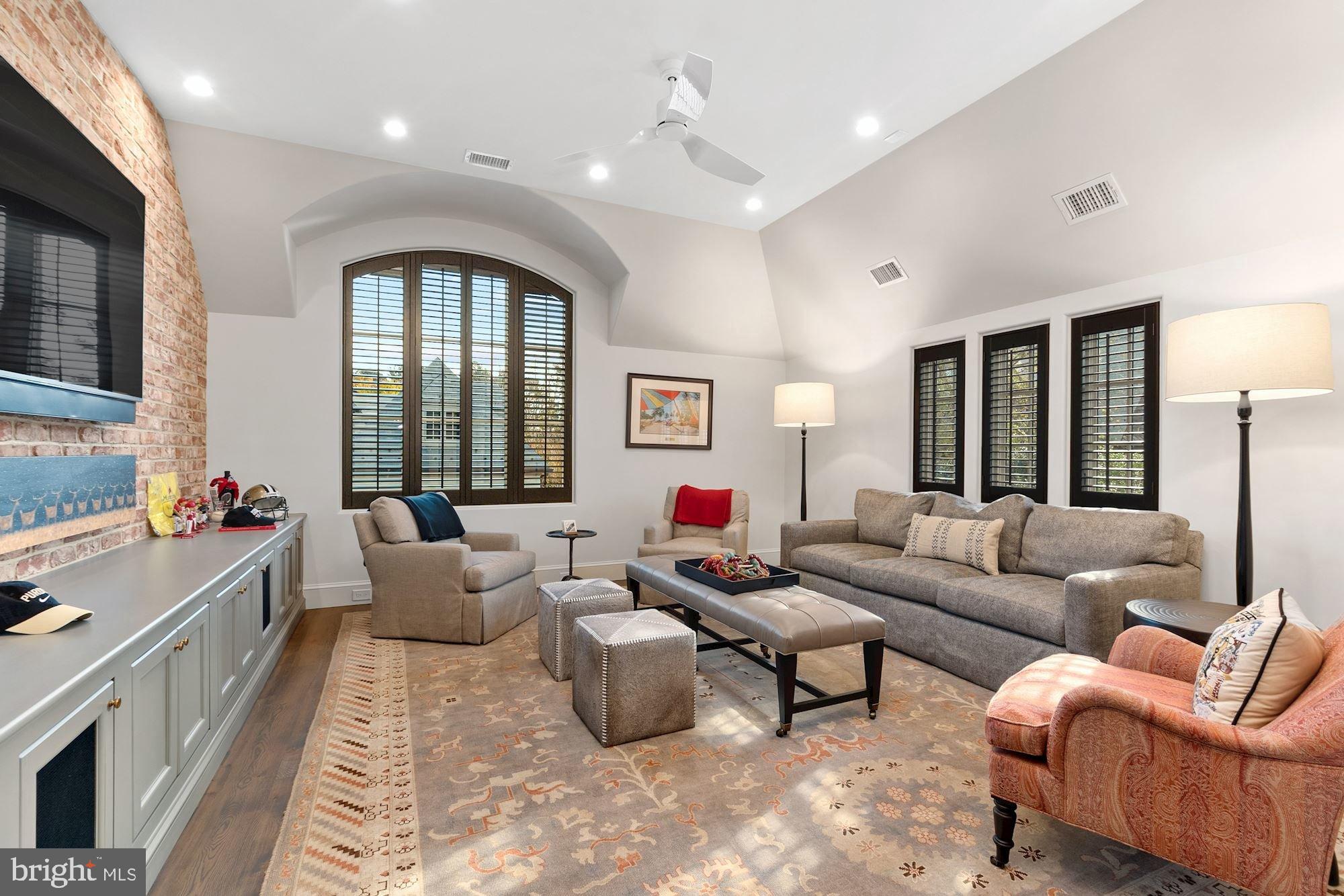 LANGLEY FARMS - Residential