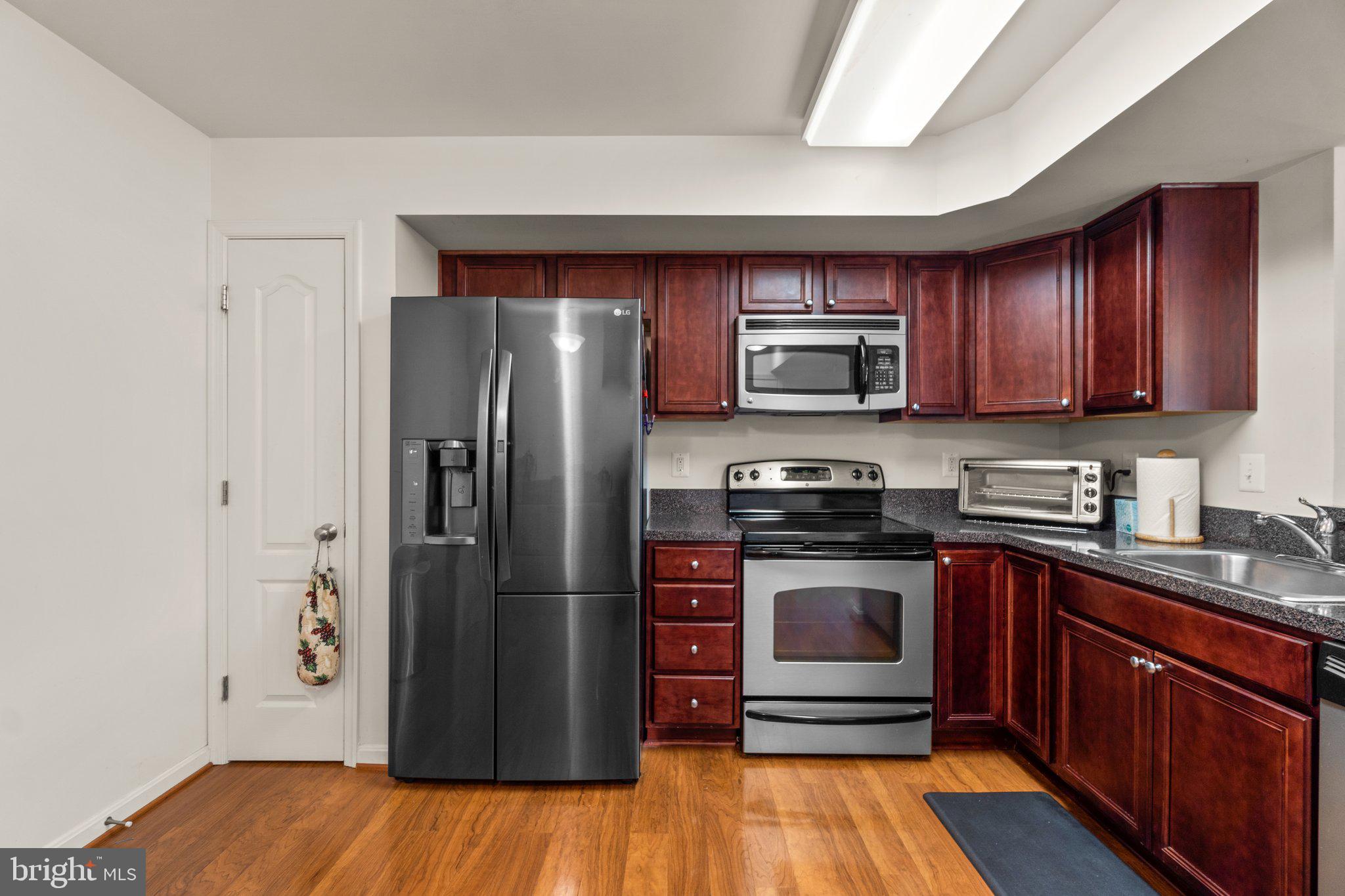 RESERVOIR RIDGE - Residential