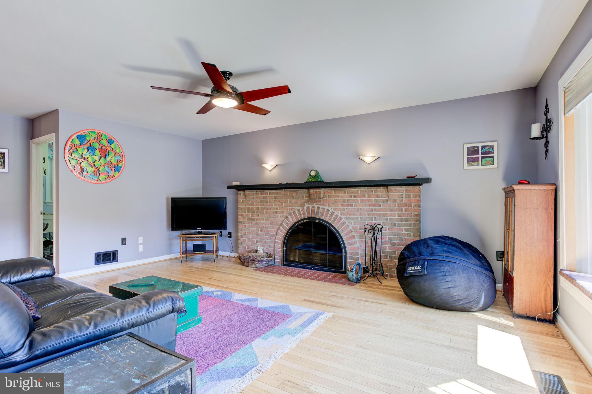 7914 COLORADO SPRINGS DRIVE