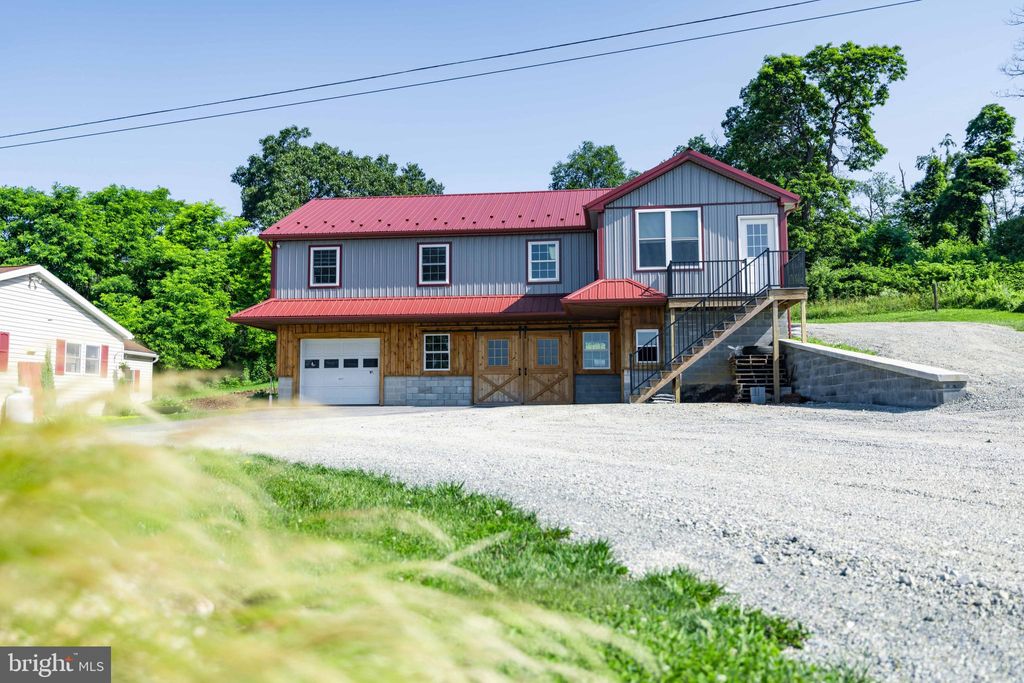 Photo of 220 Clearview Drive, QUARRYVILLE, PA 17566 (MLS # PALA2073454)