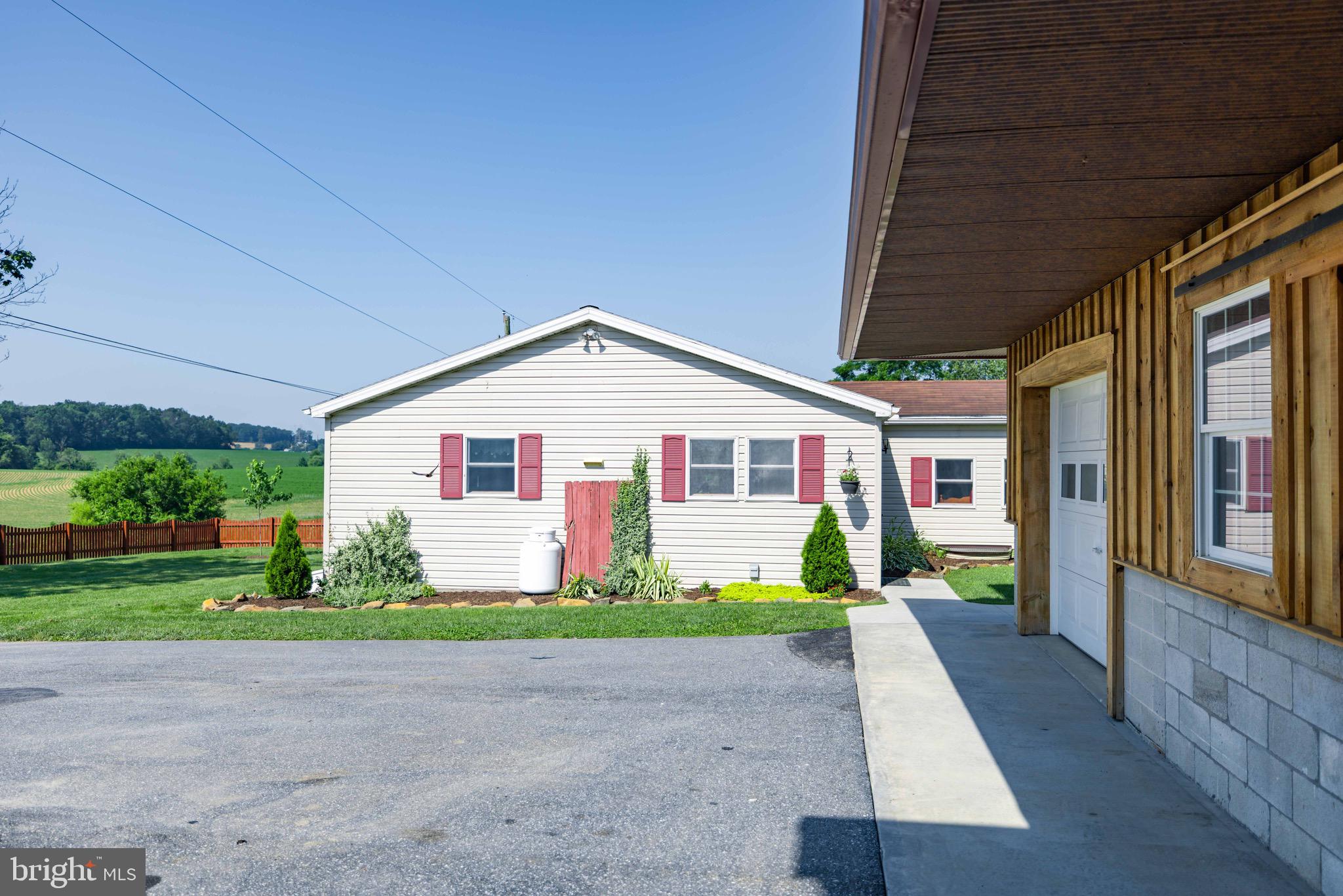 220 CLEARVIEW DRIVE